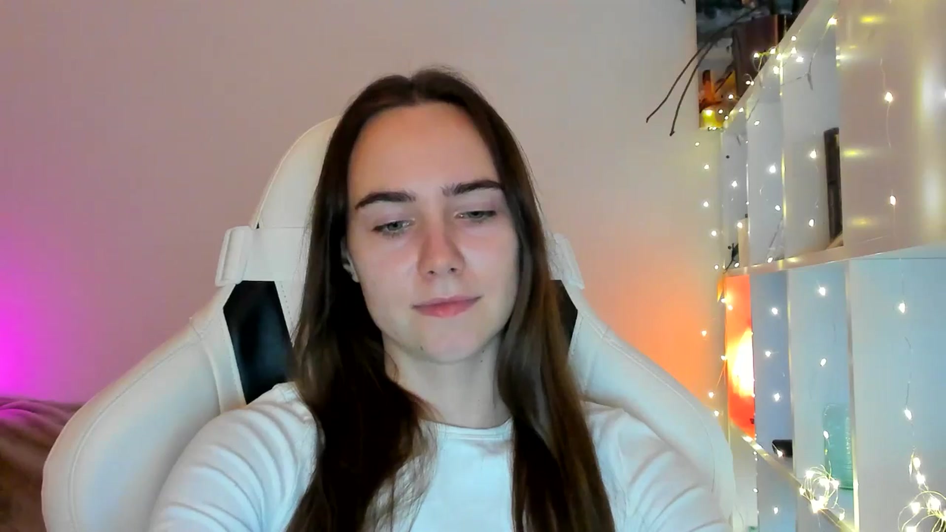 Gallery image thumbnail from OhAlisa's myfreecams stream on, 02/04/2026, 15:43 image 7 of 20