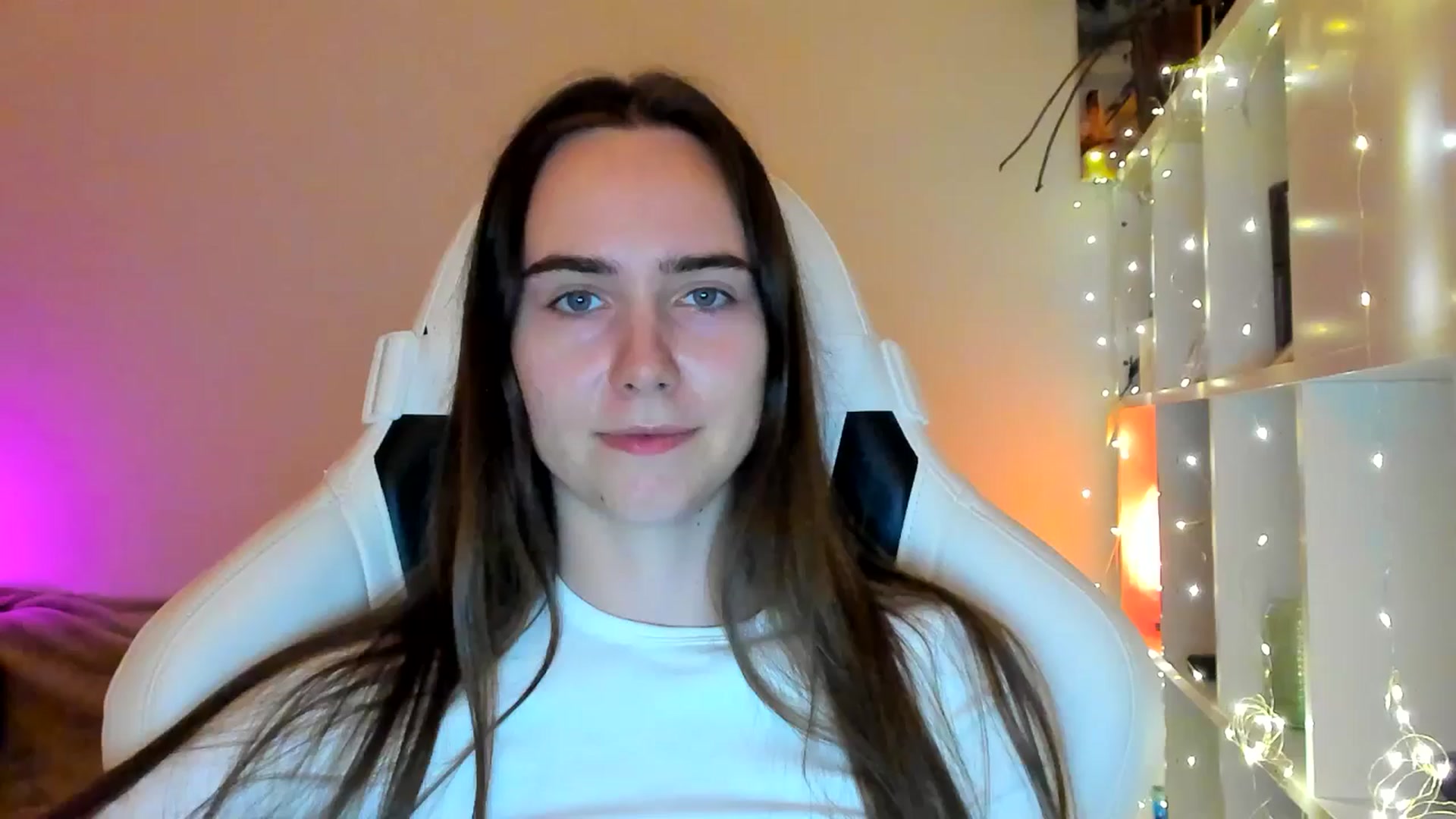 Gallery image thumbnail from OhAlisa's myfreecams stream on, 02/04/2026, 17:17 image 11 of 20
