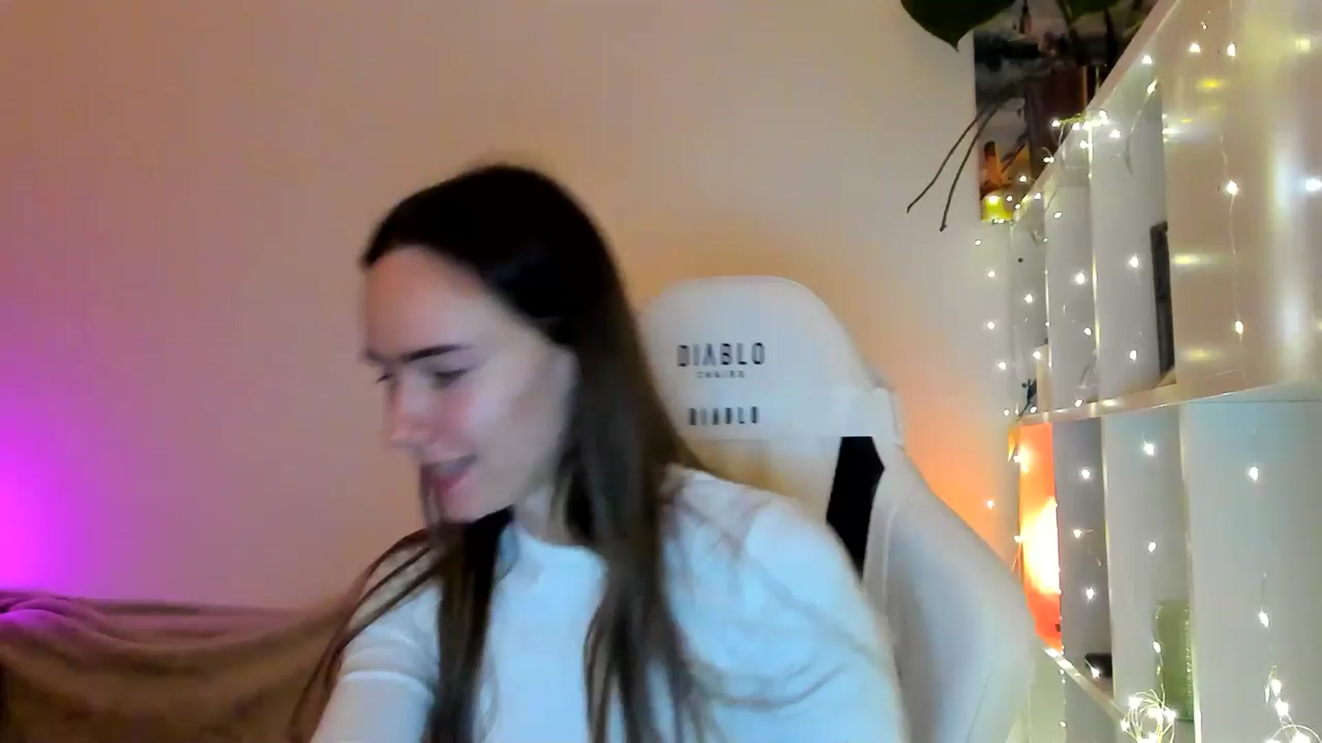 Gallery image thumbnail from OhAlisa's myfreecams stream on, 02/04/2026, 17:17 image 4 of 20