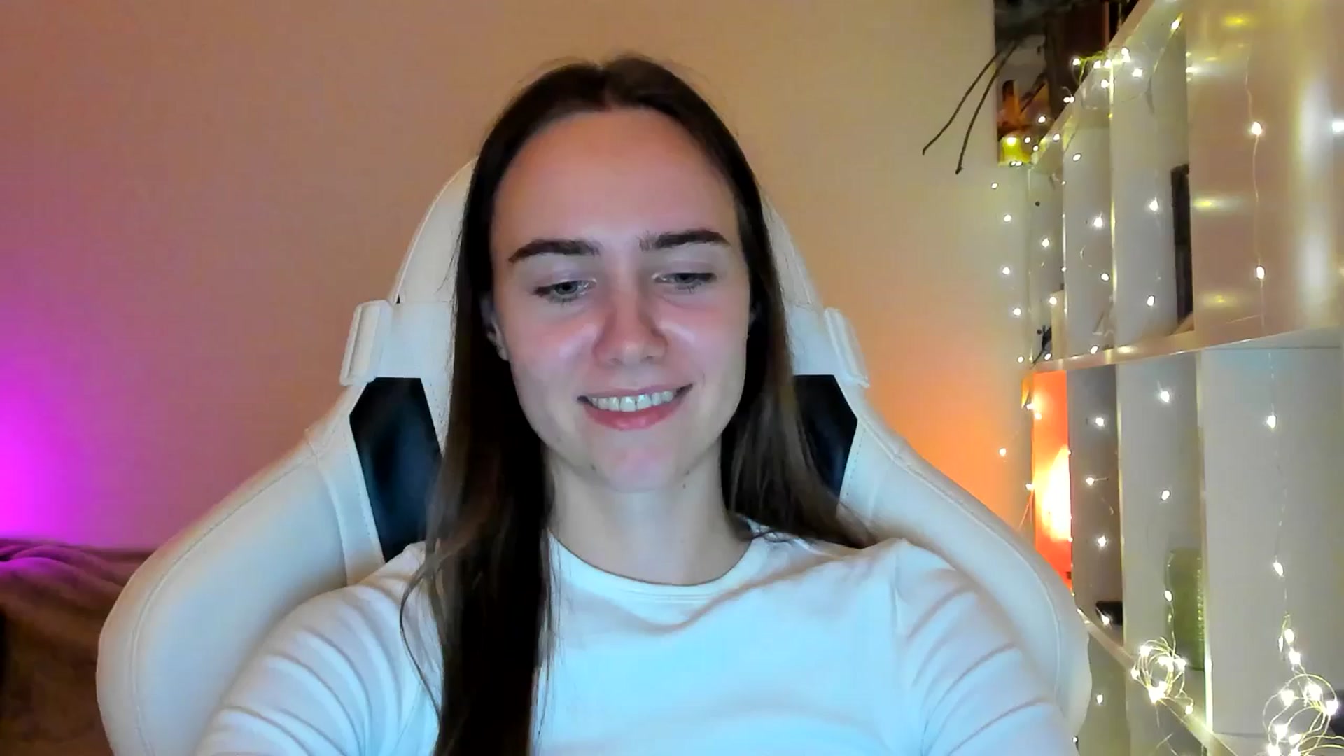 Gallery image thumbnail from OhAlisa's myfreecams stream on, 02/04/2026, 17:17 image 9 of 20