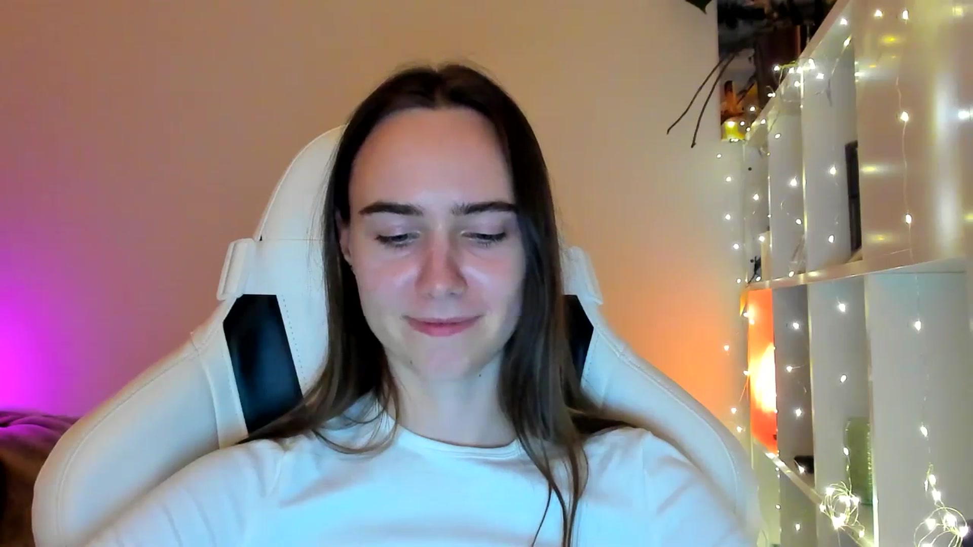 Gallery image thumbnail from OhAlisa's myfreecams stream on, 02/04/2026, 19:13 image 20 of 20