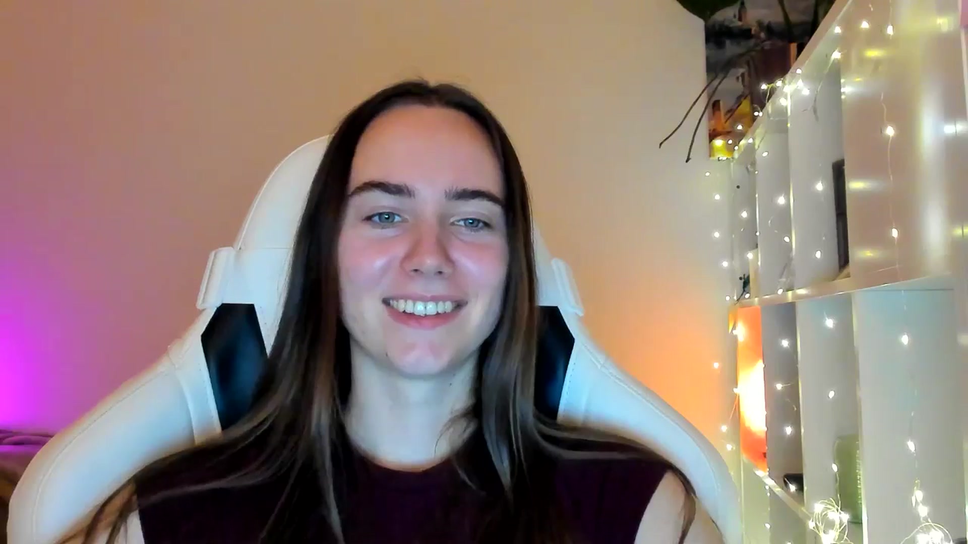 Gallery image thumbnail from OhAlisa's myfreecams stream on, 02/05/2026, 16:27 image 3 of 20