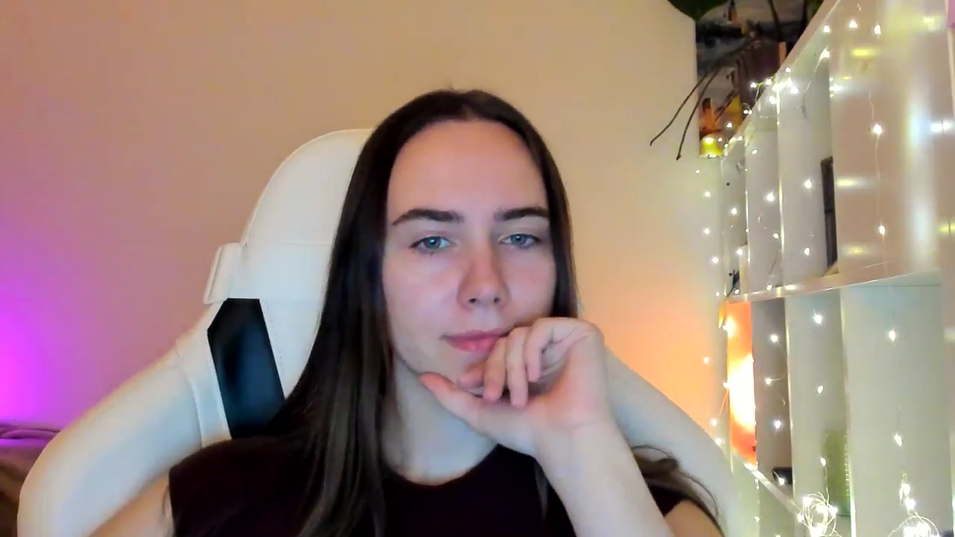 Gallery image thumbnail from OhAlisa's myfreecams stream on, 02/05/2026, 16:27 image 20 of 20