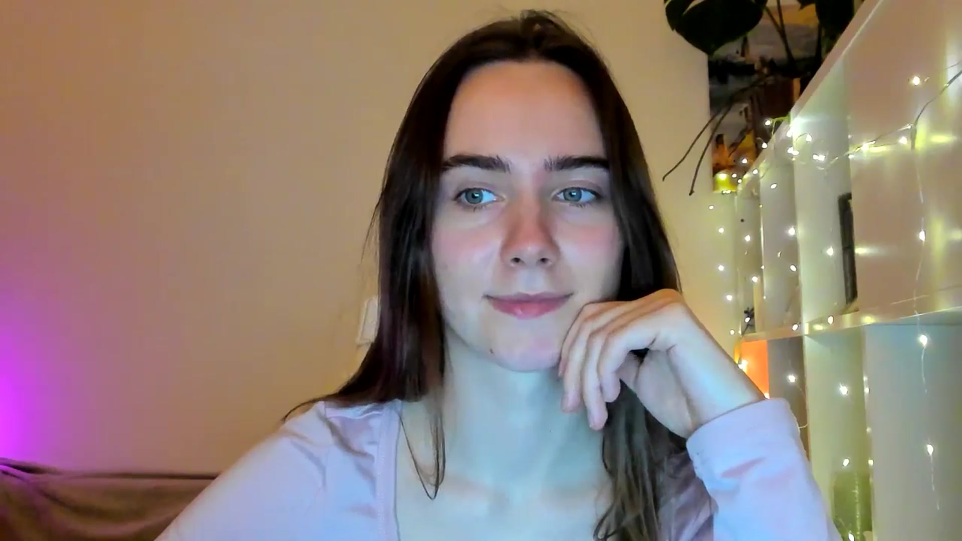 Gallery image thumbnail from OhAlisa's myfreecams stream on, 02/06/2026, 20:26 image 11 of 20