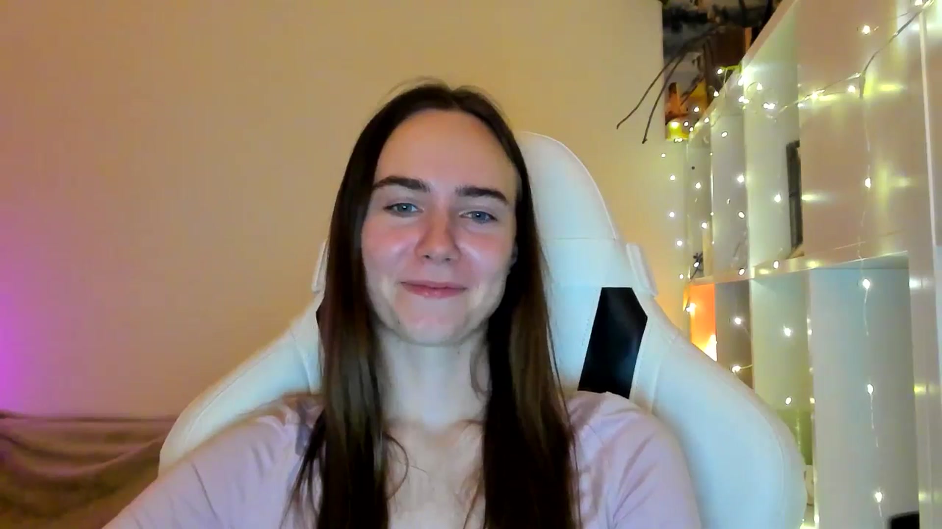 Gallery image thumbnail from OhAlisa's myfreecams stream on, 02/06/2026, 22:37 image 9 of 20