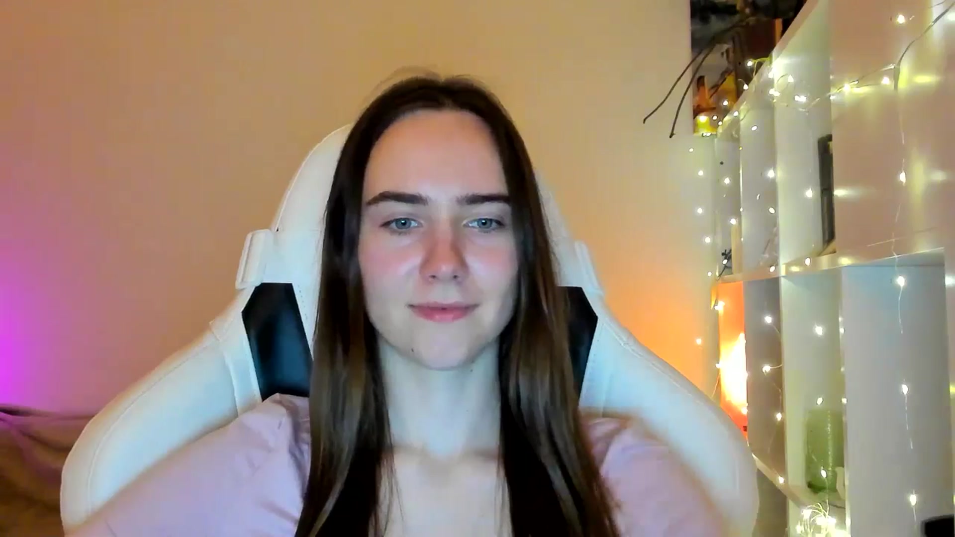 Gallery image thumbnail from OhAlisa's myfreecams stream on, 02/06/2026, 22:37 image 3 of 20