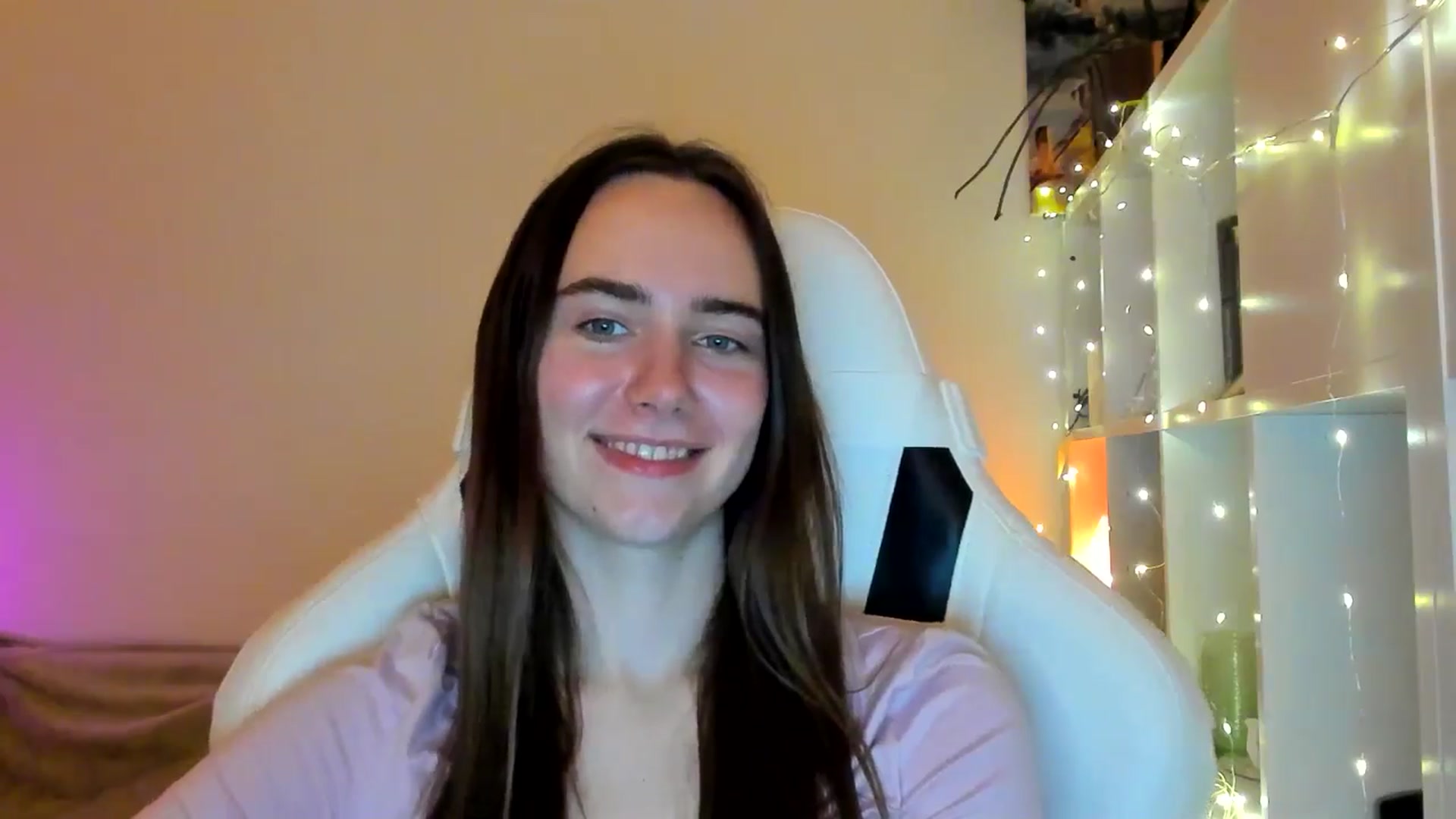 Gallery image thumbnail from OhAlisa's myfreecams stream on, 02/06/2026, 22:37 image 12 of 20