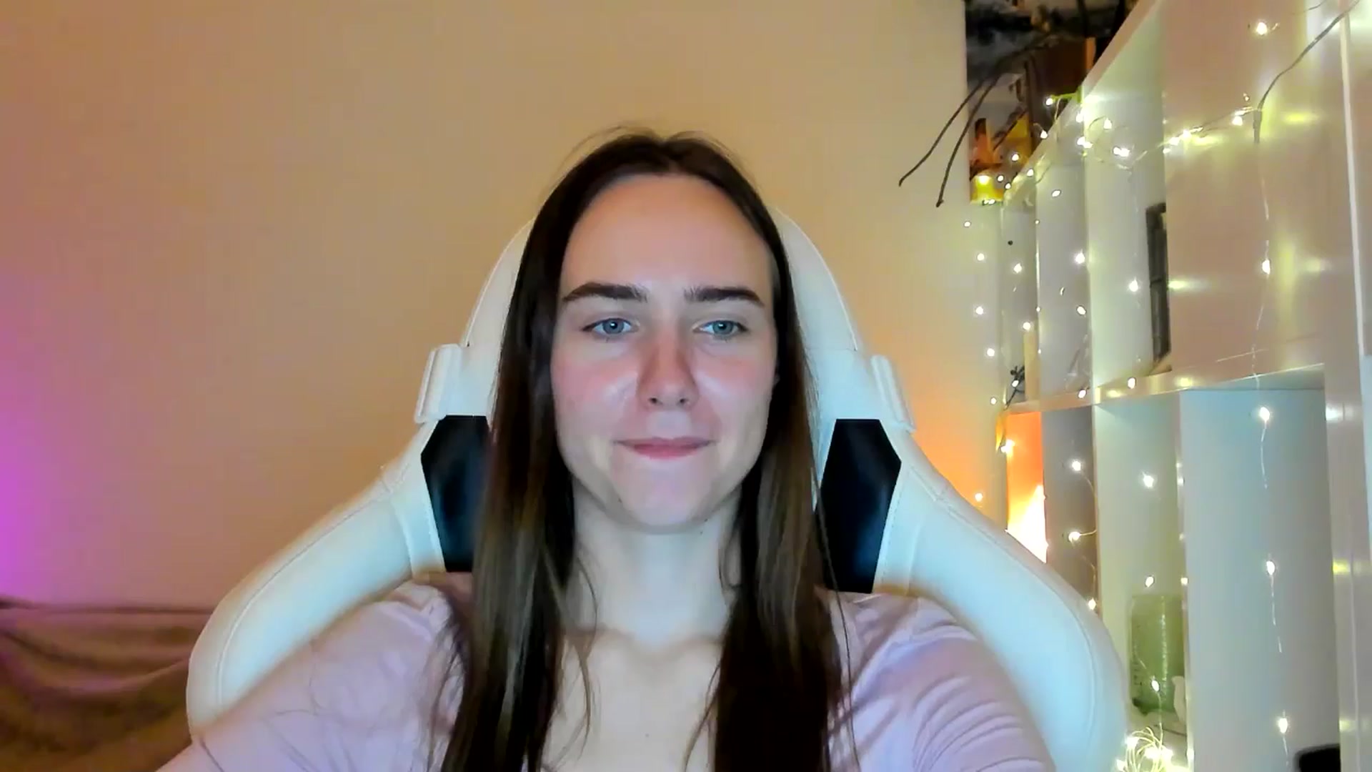 Gallery image thumbnail from OhAlisa's myfreecams stream on, 02/06/2026, 22:37 image 8 of 20