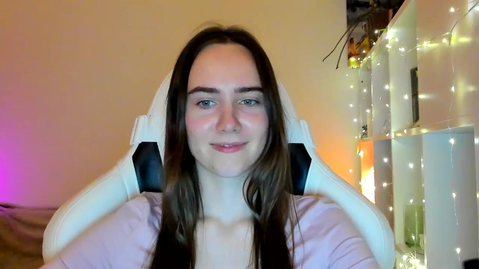 Gallery image thumbnail from OhAlisa's myfreecams stream on, 02/06/2026, 22:37 image 1 of 20