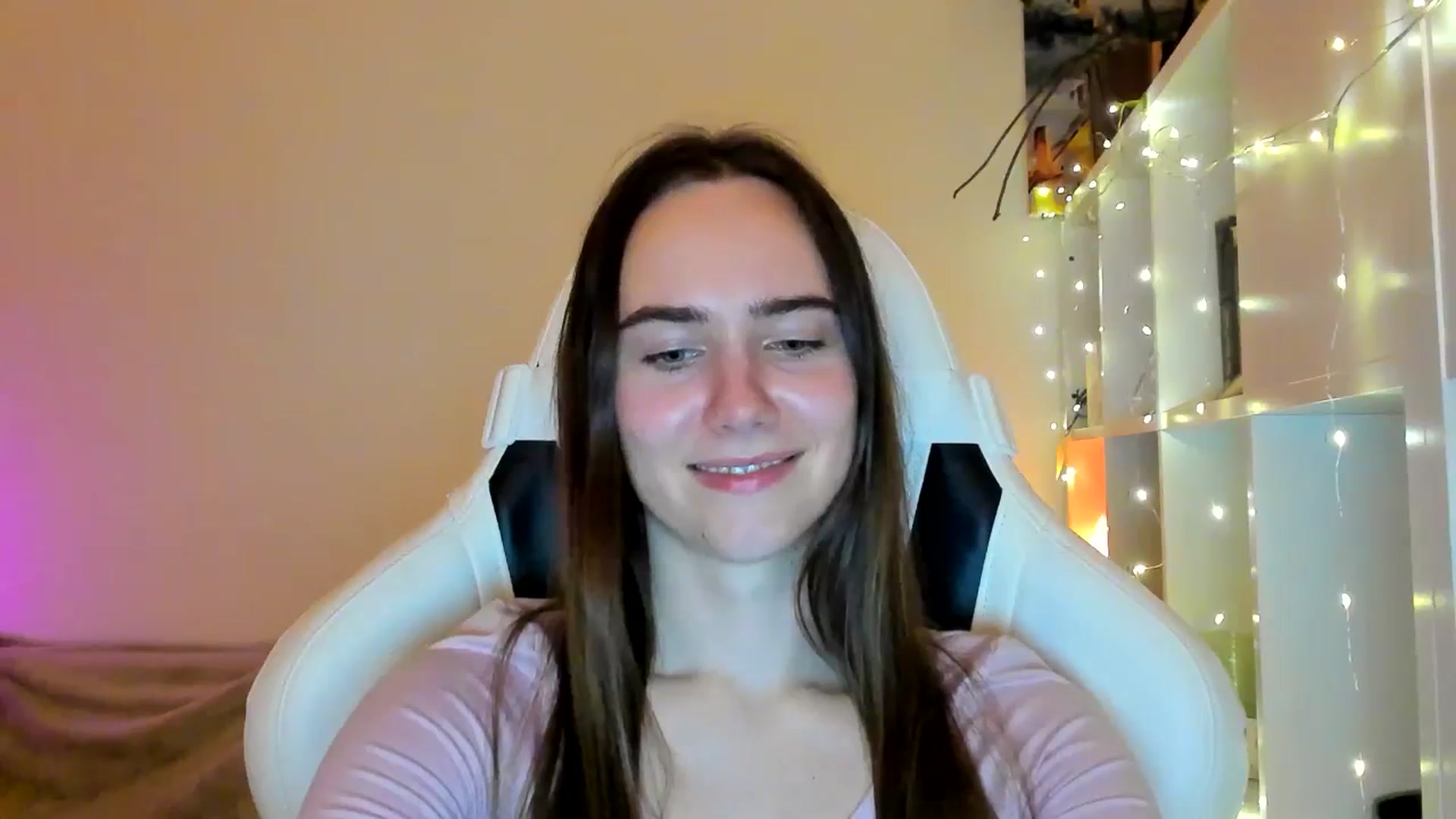 Gallery image thumbnail from OhAlisa's myfreecams stream on, 02/06/2026, 22:37 image 11 of 20