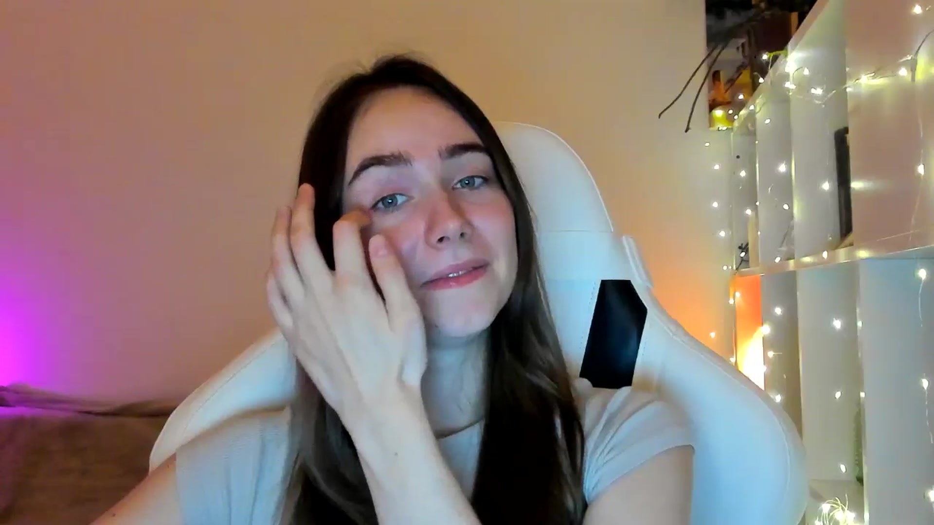 Gallery image thumbnail from OhAlisa's myfreecams stream on, 02/07/2026, 18:01 image 11 of 20