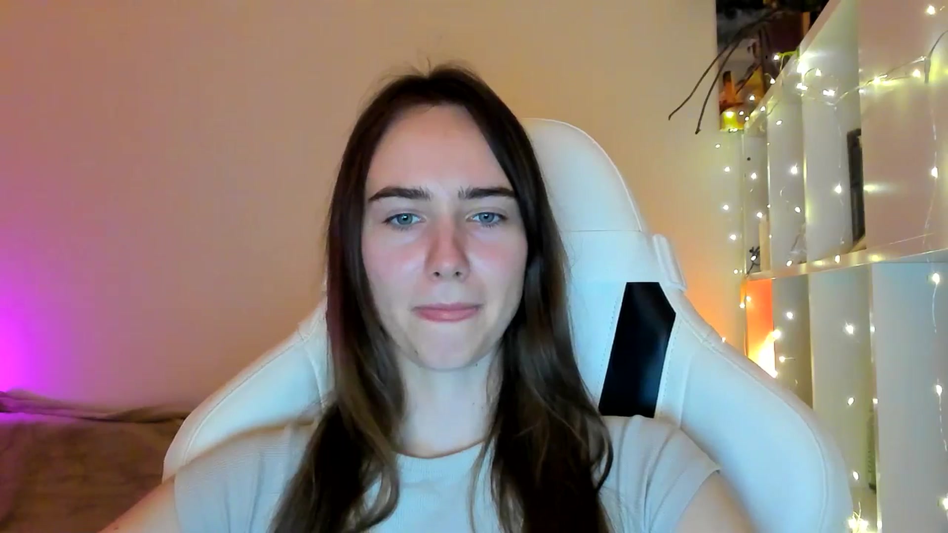 Gallery image thumbnail from OhAlisa's myfreecams stream on, 02/07/2026, 18:01 image 8 of 20