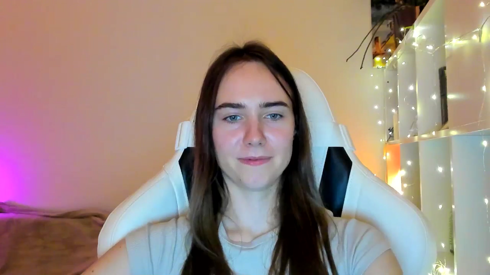 Gallery image thumbnail from OhAlisa's myfreecams stream on, 02/07/2026, 18:01 image 17 of 20