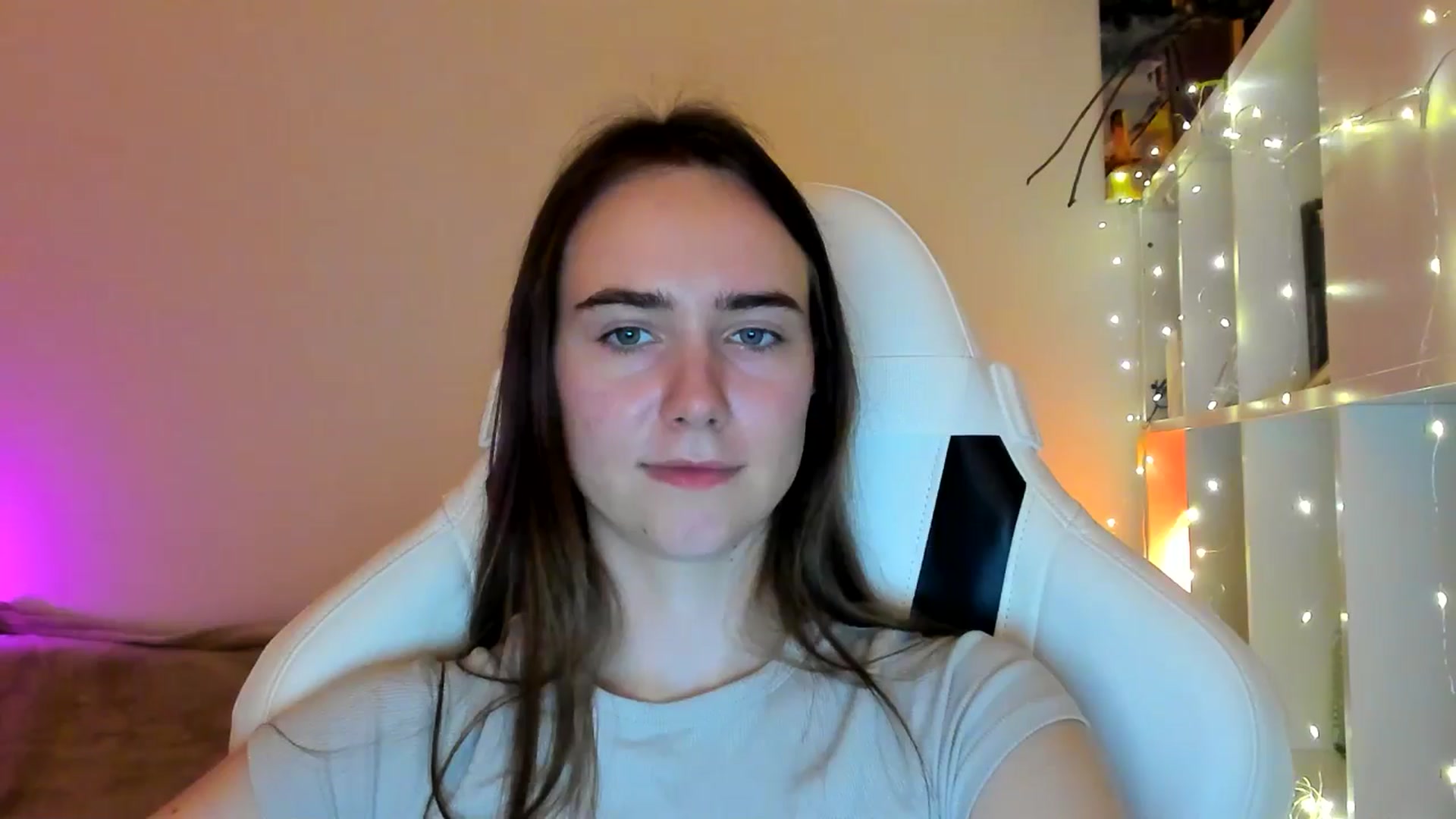 Gallery image thumbnail from OhAlisa's myfreecams stream on, 02/07/2026, 18:01 image 4 of 20