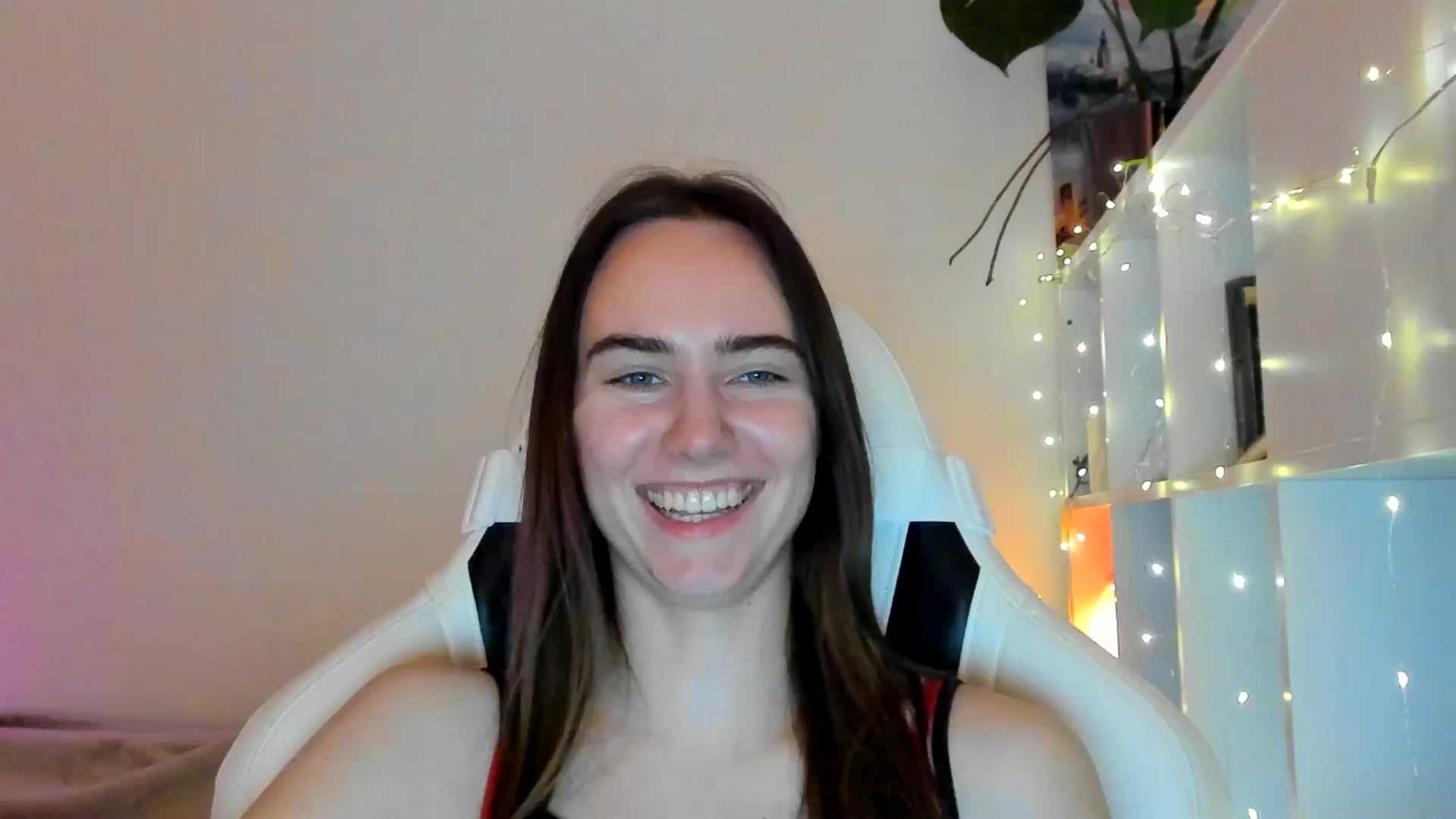 Gallery image thumbnail from OhAlisa's myfreecams stream on, 02/08/2026, 15:40 image 14 of 20