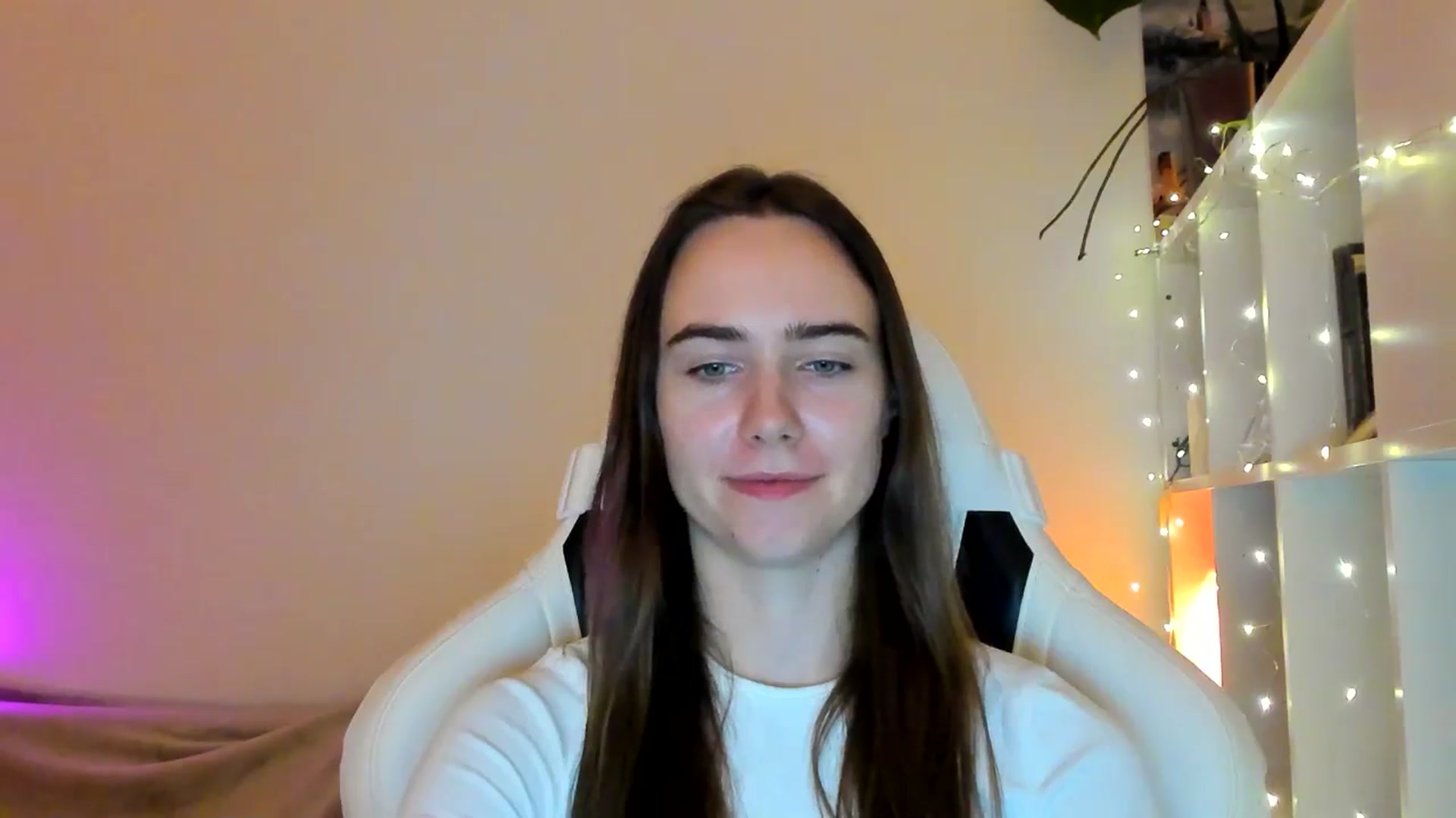 Gallery image thumbnail from OhAlisa's myfreecams stream on, 02/08/2026, 19:01 image 10 of 20