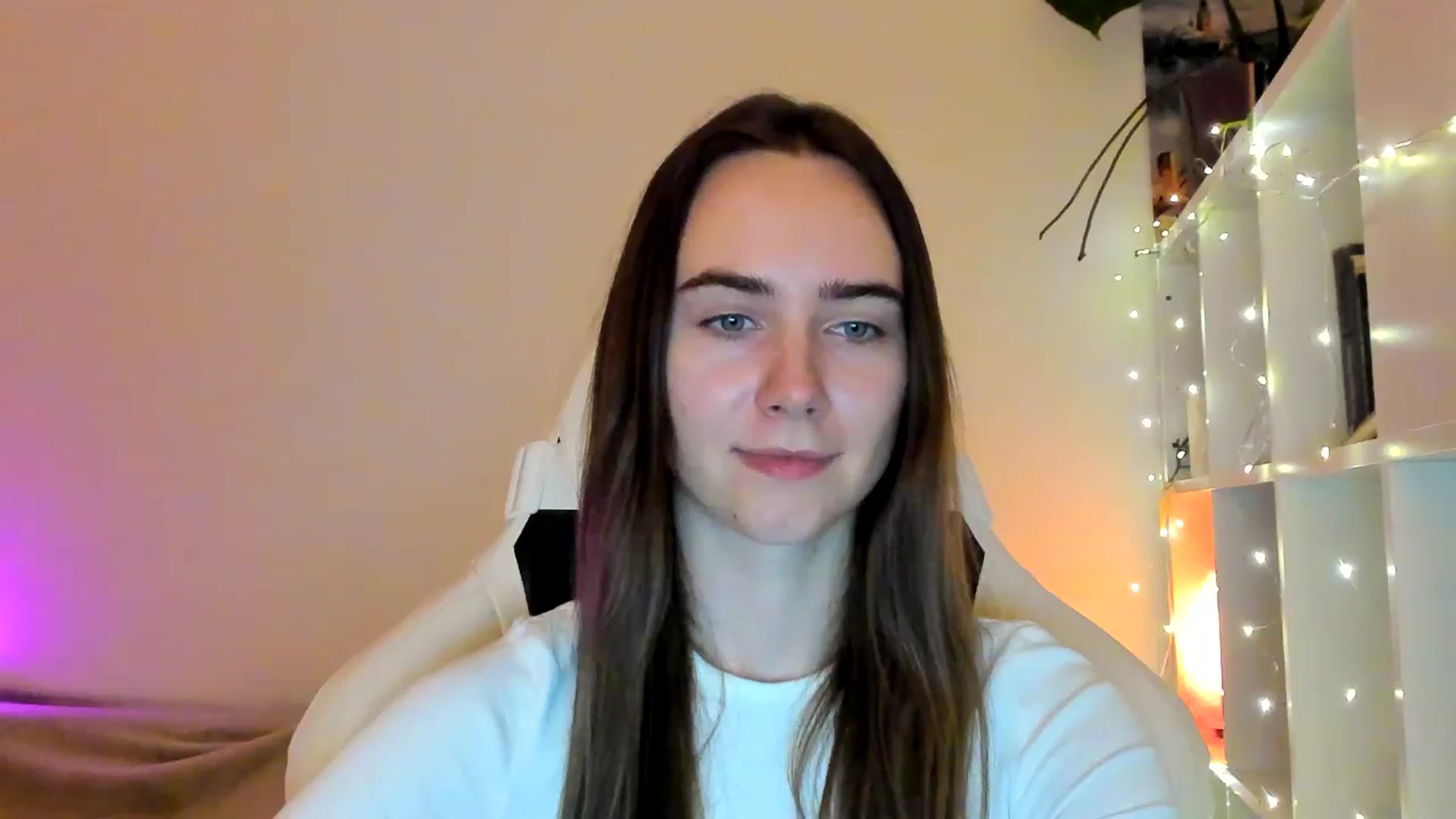 Gallery image thumbnail from OhAlisa's myfreecams stream on, 02/08/2026, 19:01 image 17 of 20