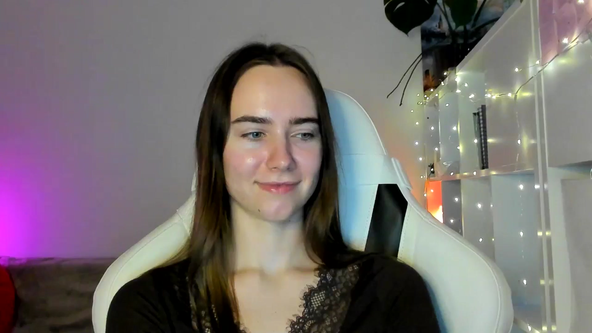 Gallery image thumbnail from OhAlisa's myfreecams stream on, 02/11/2026, 16:04 image 18 of 20