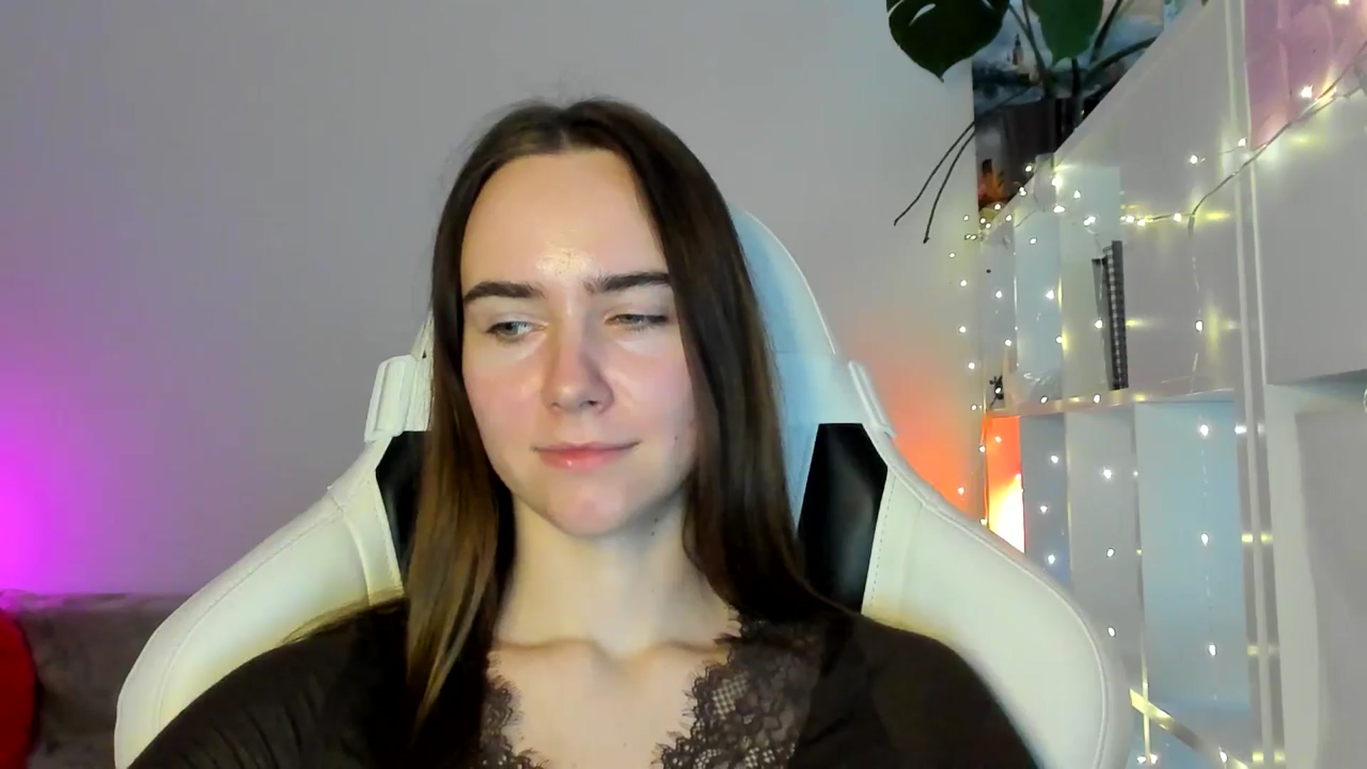 Gallery image thumbnail from OhAlisa's myfreecams stream on, 02/11/2026, 16:04 image 9 of 20
