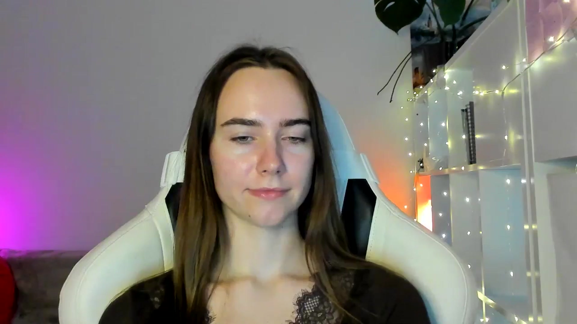 Gallery image thumbnail from OhAlisa's myfreecams stream on, 02/11/2026, 16:04 image 13 of 20