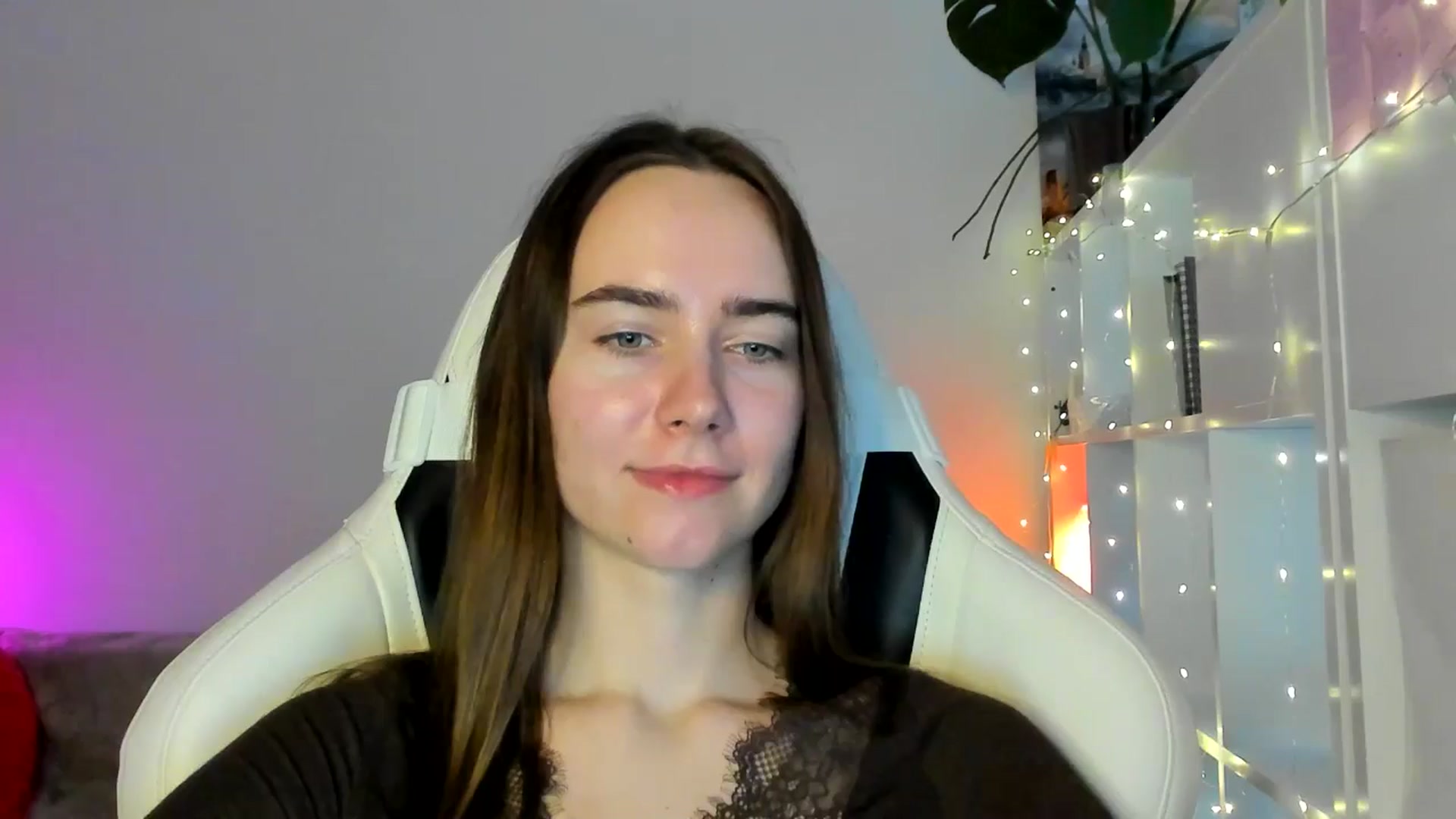 Gallery image thumbnail from OhAlisa's myfreecams stream on, 02/11/2026, 16:04 image 10 of 20