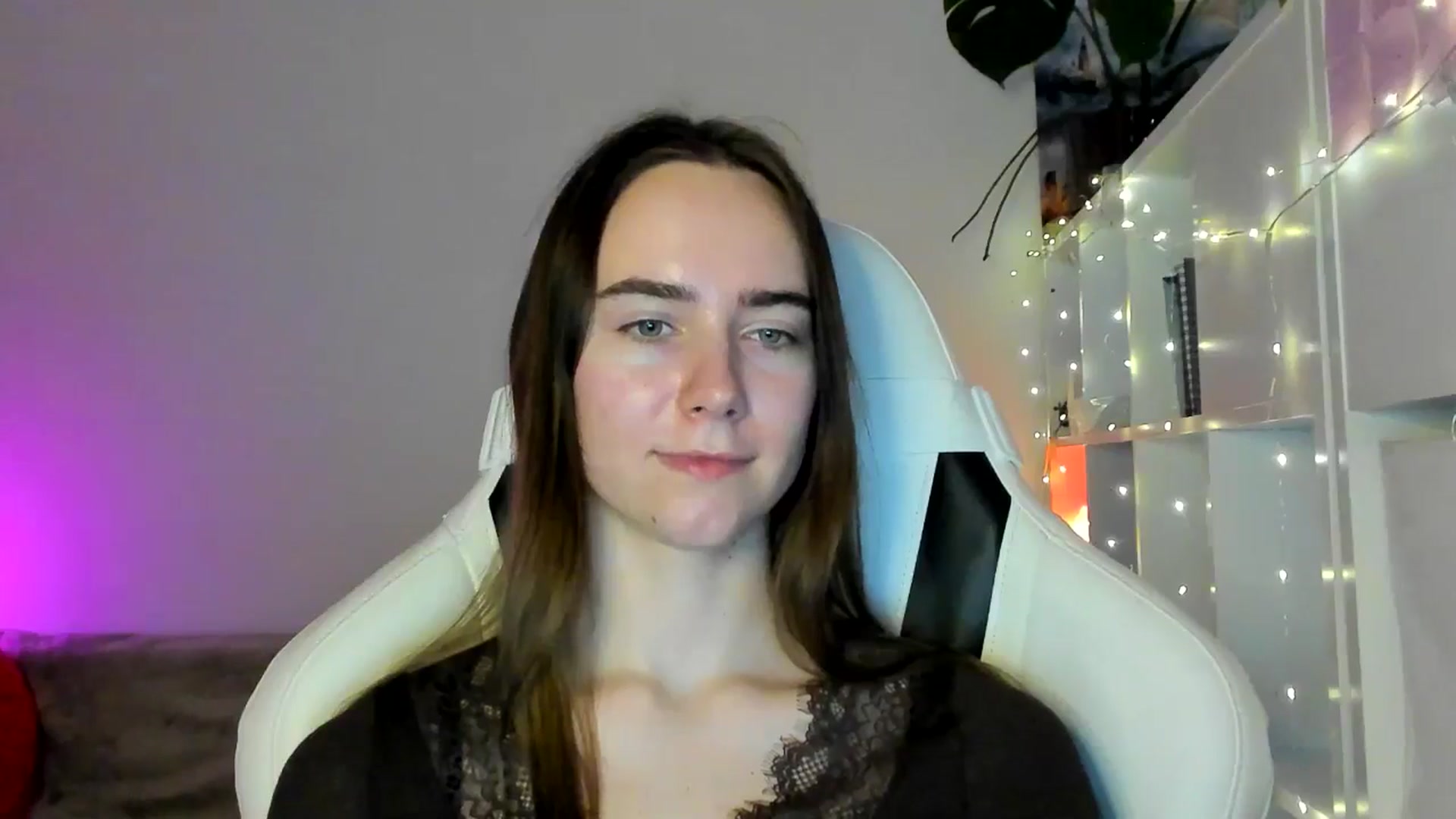 Gallery image thumbnail from OhAlisa's myfreecams stream on, 02/11/2026, 16:04 image 19 of 20