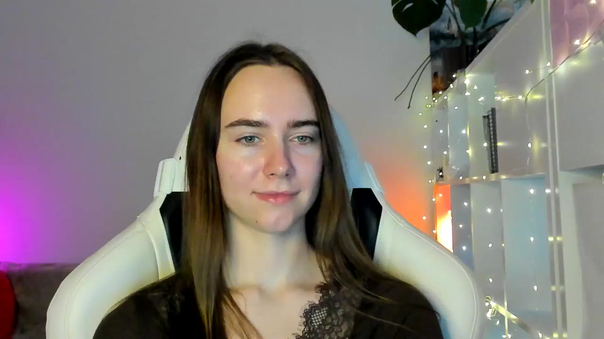 Gallery image thumbnail from OhAlisa's myfreecams stream on, 02/11/2026, 16:04 image 12 of 20