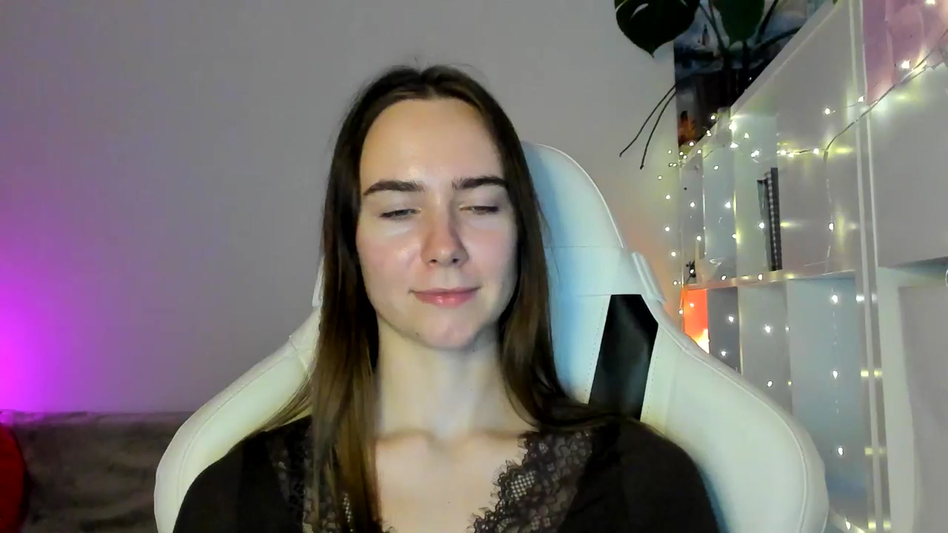 Gallery image thumbnail from OhAlisa's myfreecams stream on, 02/11/2026, 16:04 image 17 of 20