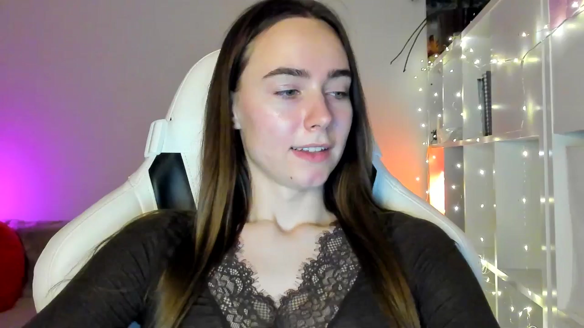 Gallery image thumbnail from OhAlisa's myfreecams stream on, 02/11/2026, 16:45 image 6 of 20