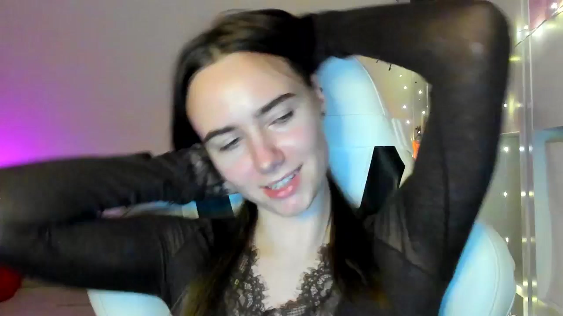Gallery image thumbnail from OhAlisa's myfreecams stream on, 02/11/2026, 16:45 image 15 of 20