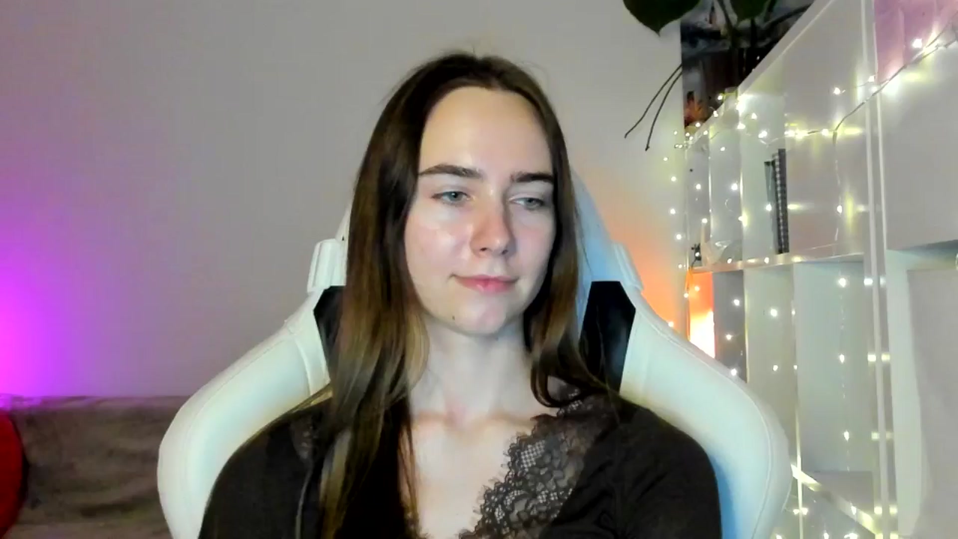Gallery image thumbnail from OhAlisa's myfreecams stream on, 02/11/2026, 16:45 image 1 of 20