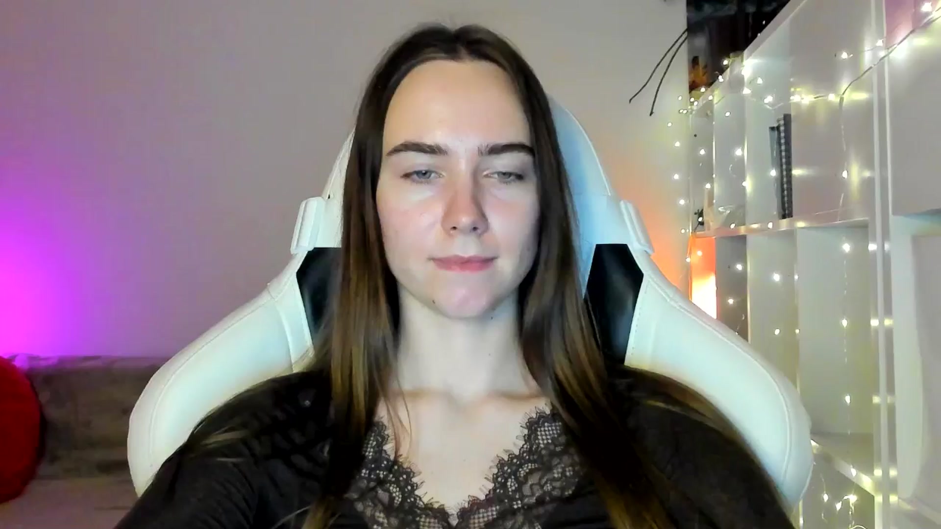 Gallery image thumbnail from OhAlisa's myfreecams stream on, 02/11/2026, 16:45 image 17 of 20