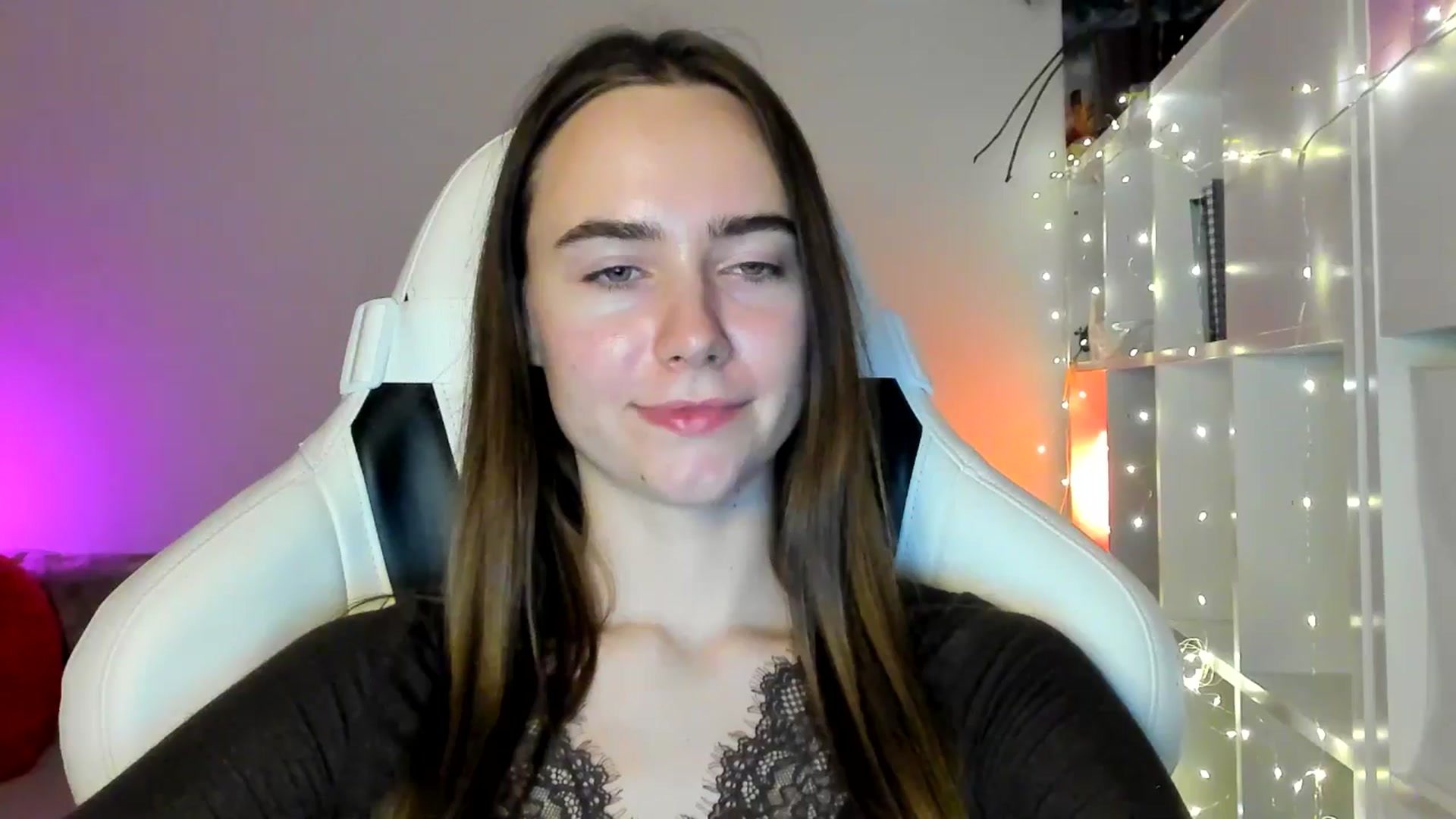 Gallery image thumbnail from OhAlisa's myfreecams stream on, 02/11/2026, 16:45 image 13 of 20