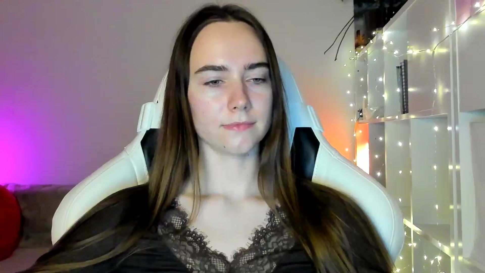 Gallery image thumbnail from OhAlisa's myfreecams stream on, 02/11/2026, 16:45 image 16 of 20