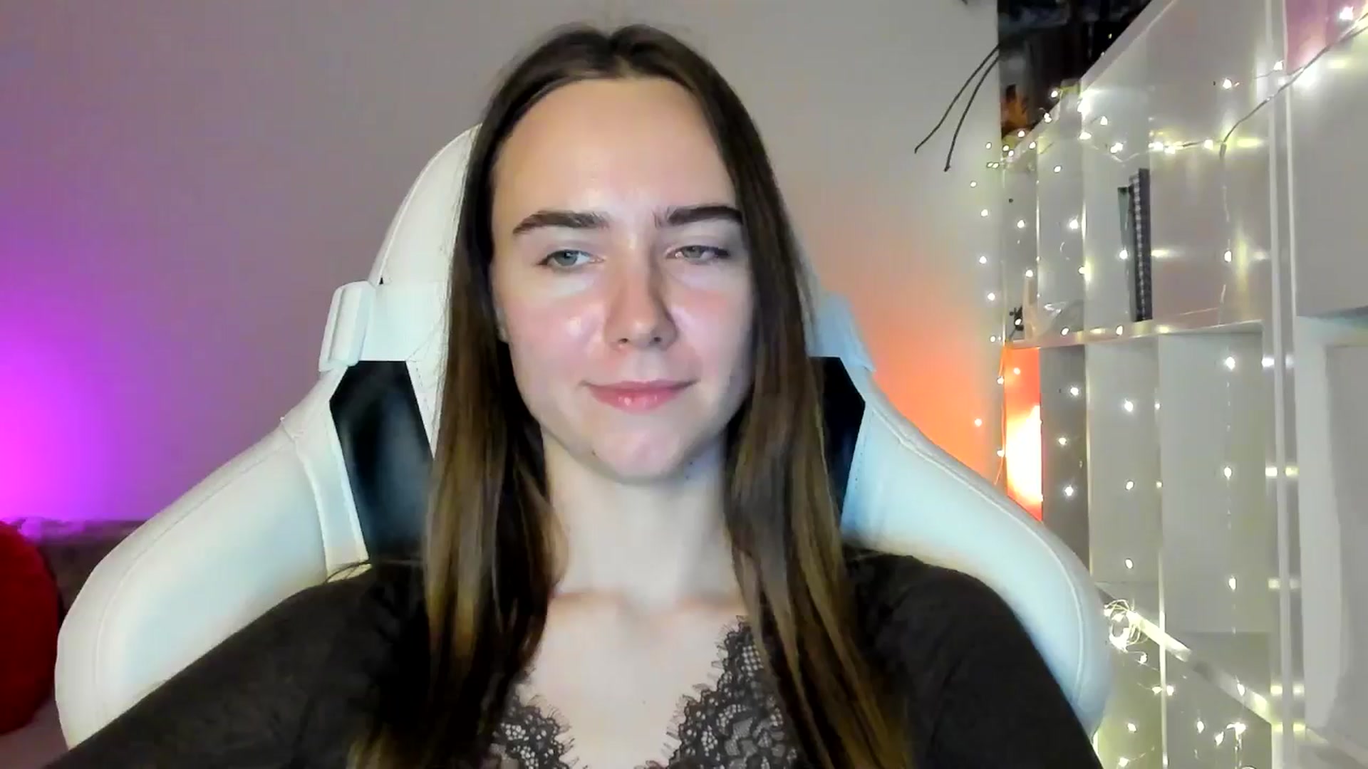 Gallery image thumbnail from OhAlisa's myfreecams stream on, 02/11/2026, 16:45 image 12 of 20