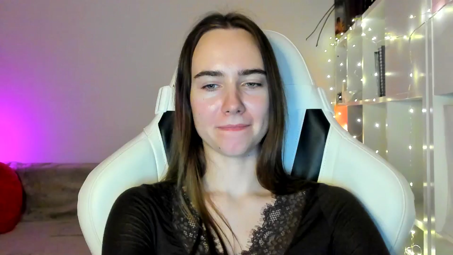 Gallery image thumbnail from OhAlisa's myfreecams stream on, 02/11/2026, 18:23 image 10 of 20