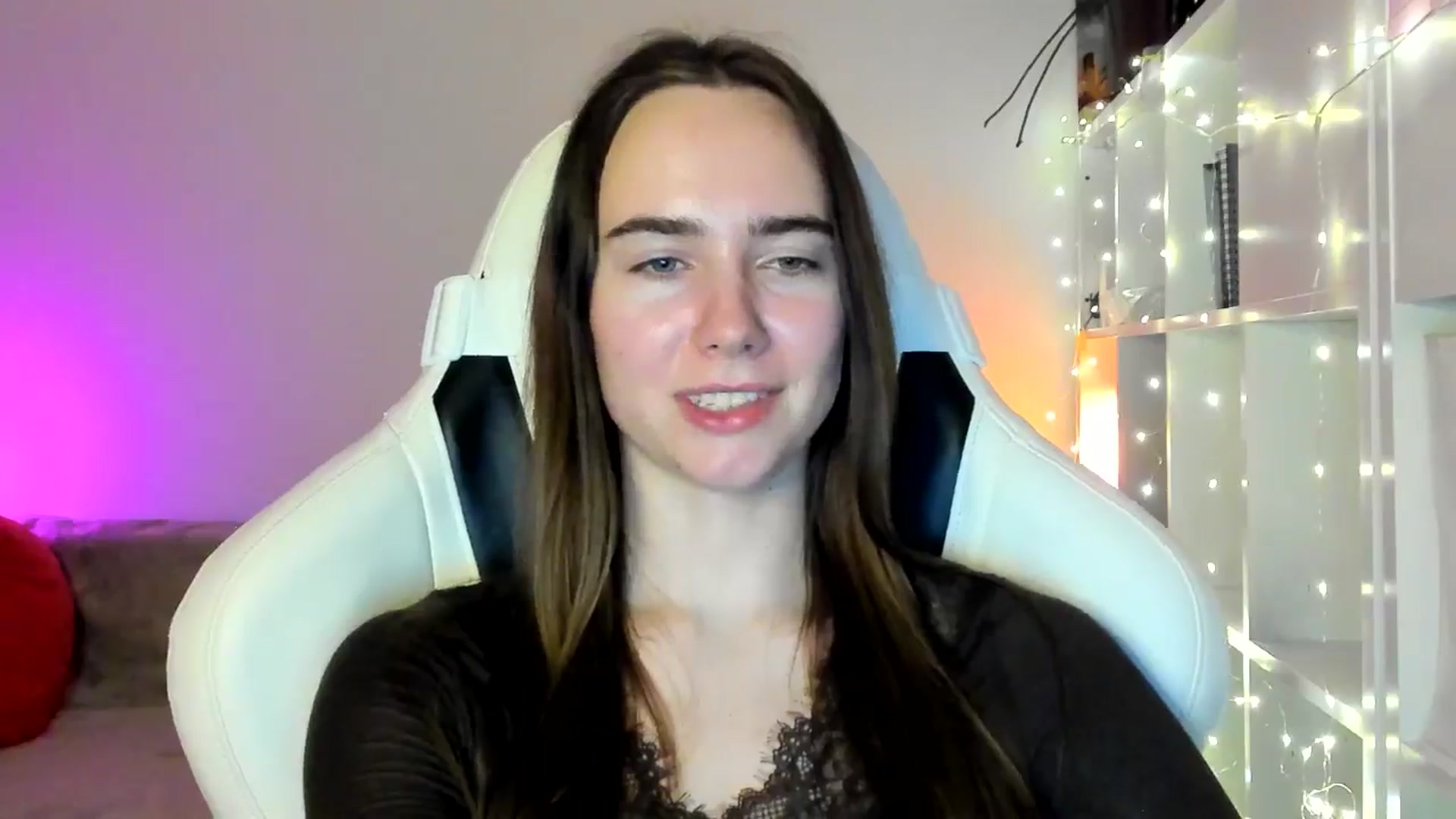 Gallery image thumbnail from OhAlisa's myfreecams stream on, 02/11/2026, 18:23 image 17 of 20
