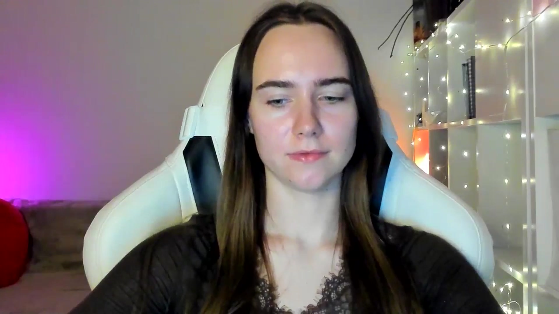 Gallery image thumbnail from OhAlisa's myfreecams stream on, 02/11/2026, 18:23 image 15 of 20