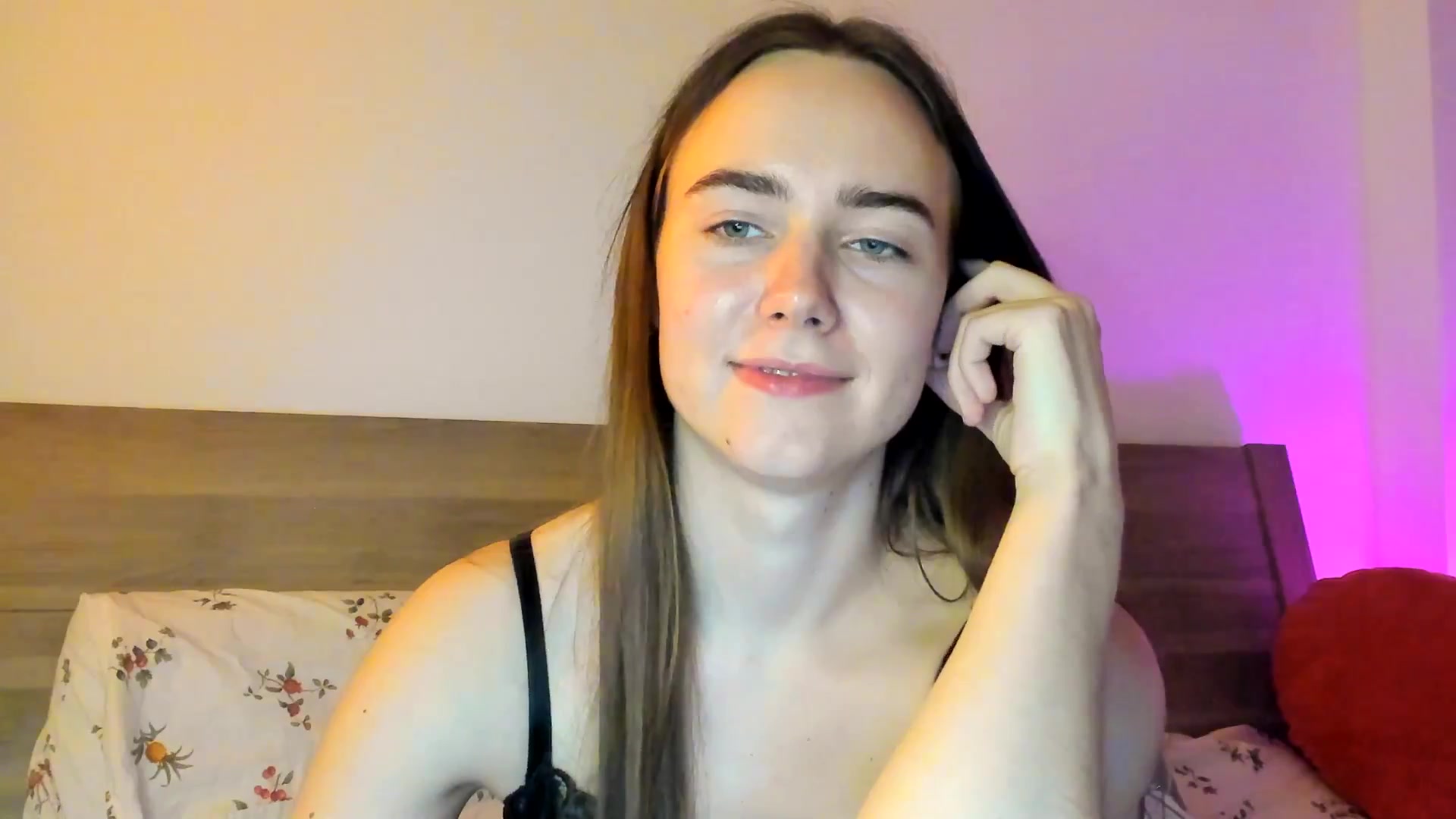 Gallery image thumbnail from OhAlisa's myfreecams stream on, 02/12/2026, 18:06 image 16 of 20