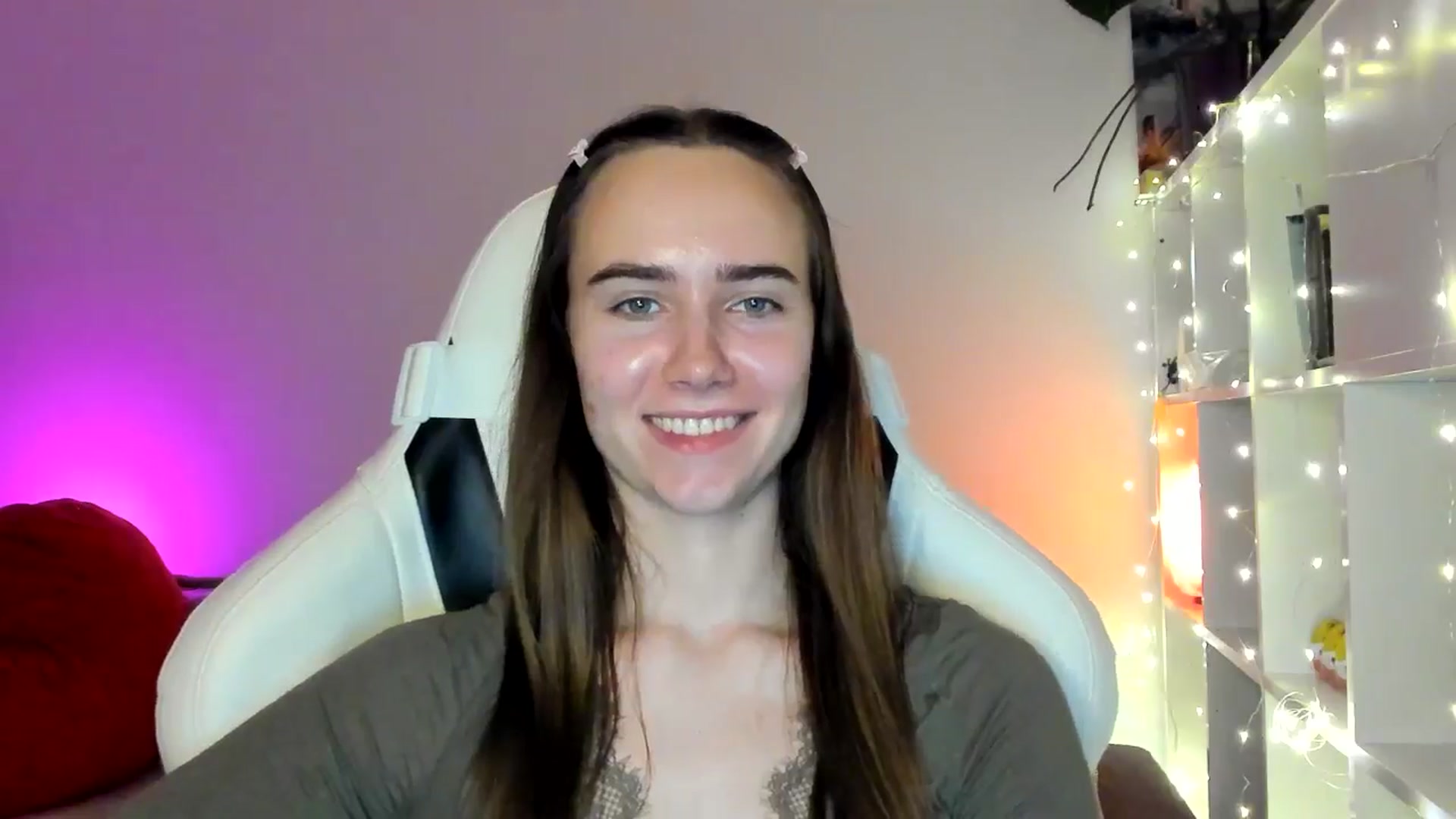 Gallery image thumbnail from OhAlisa's myfreecams stream on, 02/13/2026, 19:09 image 16 of 20