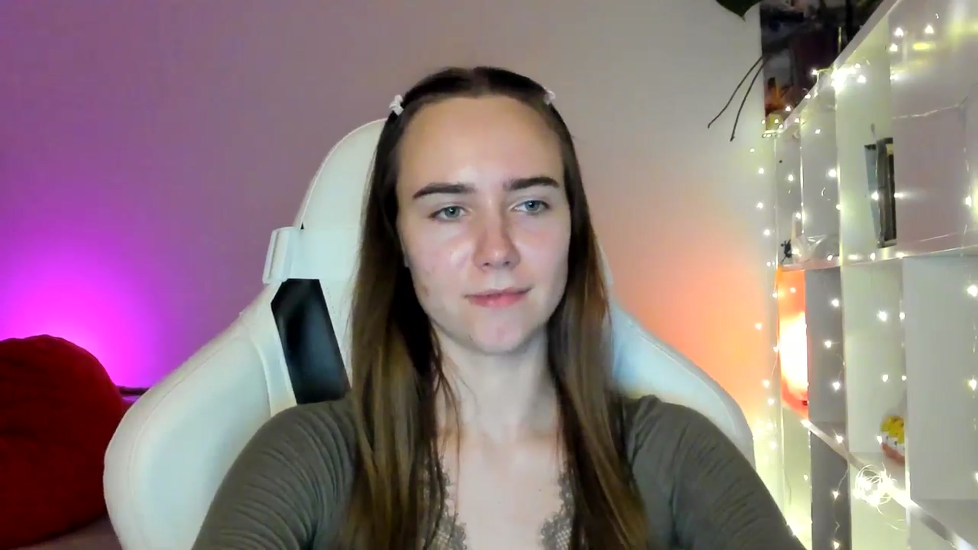 Gallery image thumbnail from OhAlisa's myfreecams stream on, 02/13/2026, 19:09 image 14 of 20