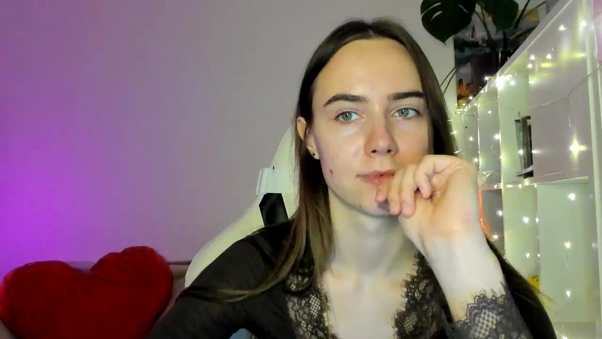 Gallery image thumbnail from OhAlisa's myfreecams stream on, 02/15/2026, 16:35 image 10 of 20
