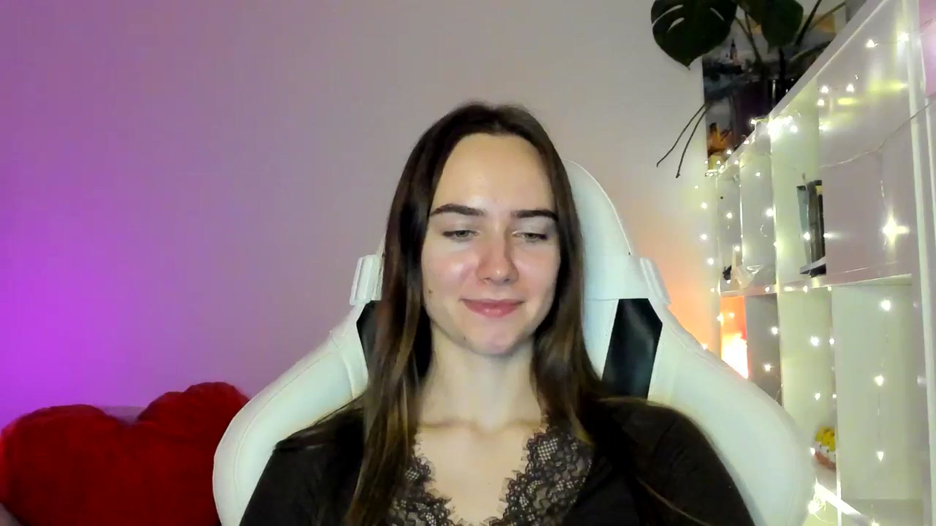 Gallery image thumbnail from OhAlisa's myfreecams stream on, 02/15/2026, 16:35 image 14 of 20