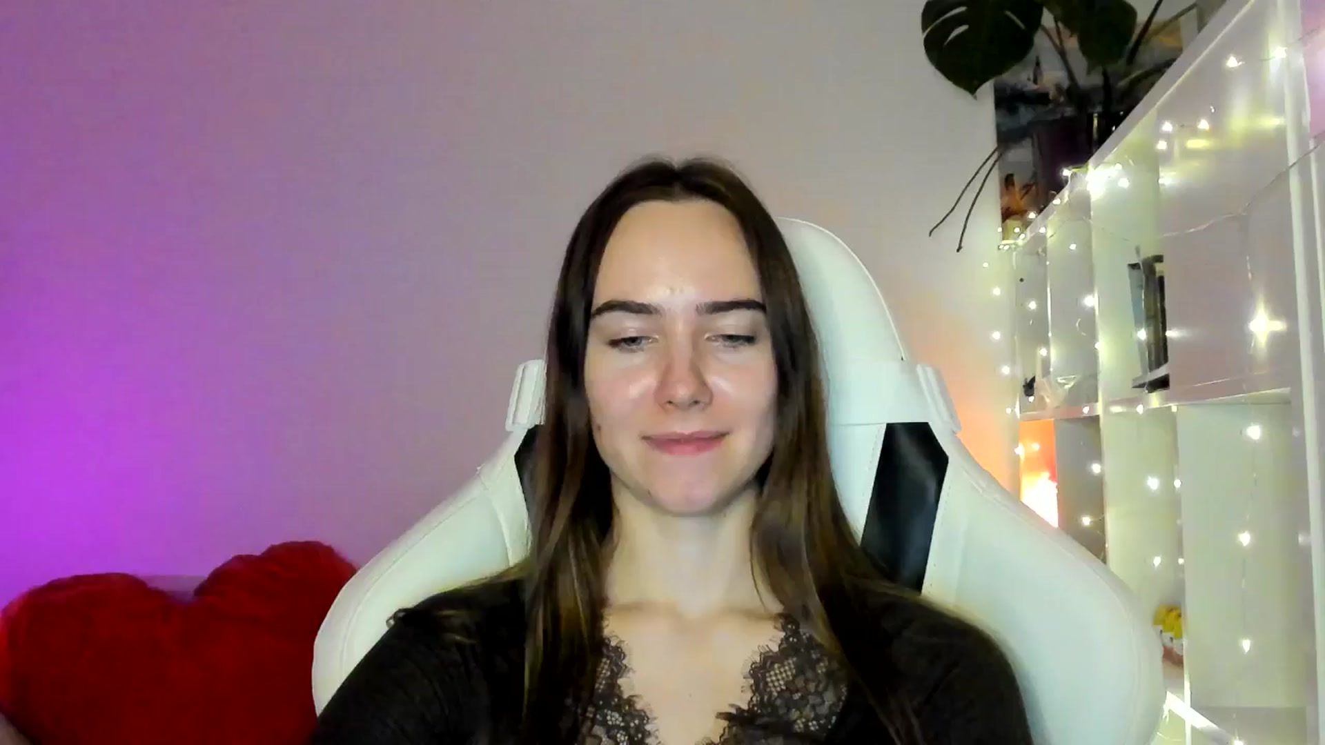 Gallery image thumbnail from OhAlisa's myfreecams stream on, 02/15/2026, 16:35 image 15 of 20