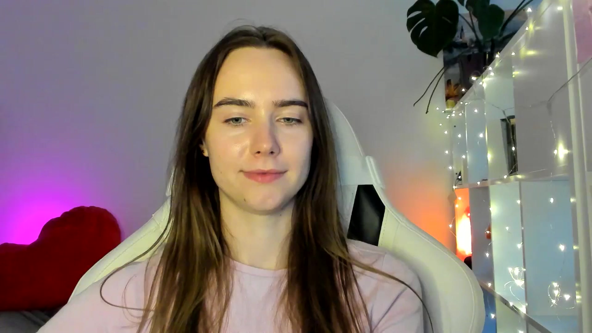 Gallery image thumbnail from OhAlisa's myfreecams stream on, 03/02/2026, 16:37 image 18 of 20