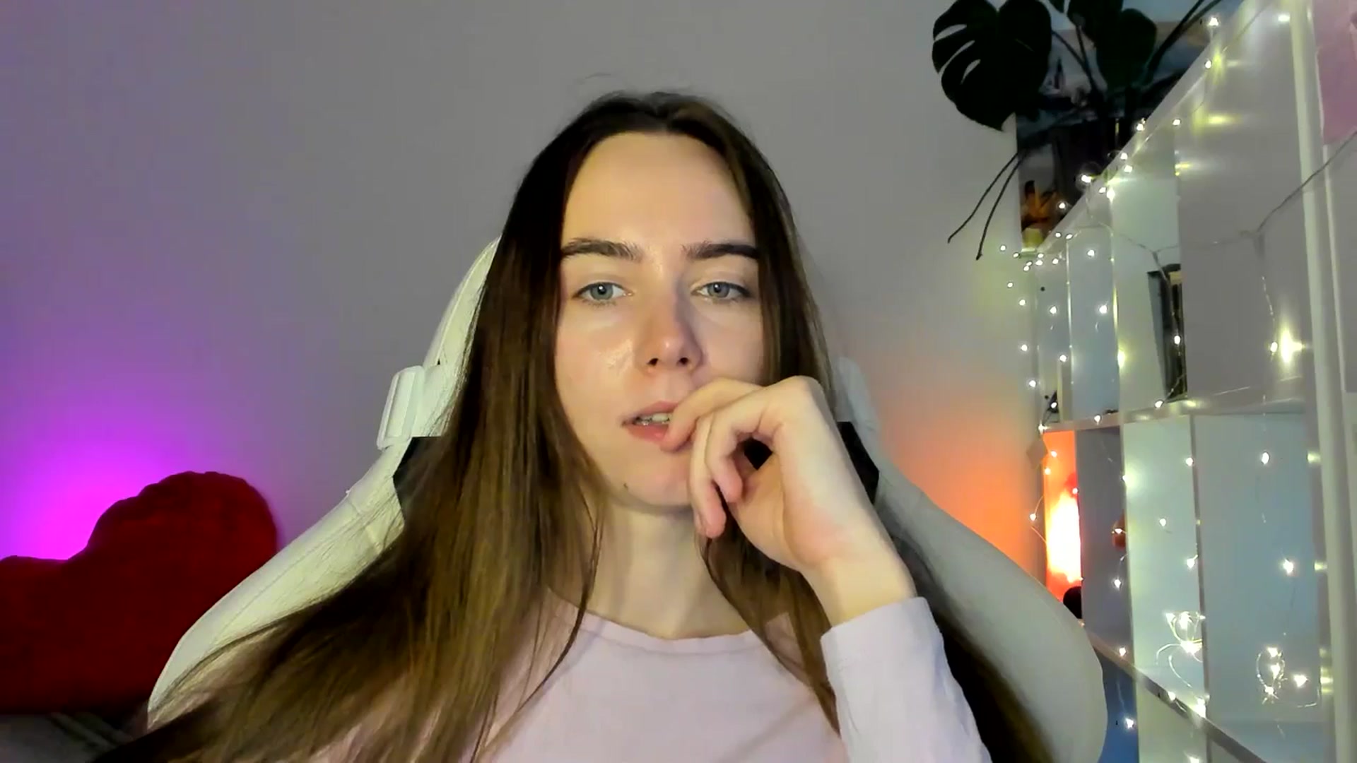 Gallery image thumbnail from OhAlisa's myfreecams stream on, 03/02/2026, 16:37 image 20 of 20