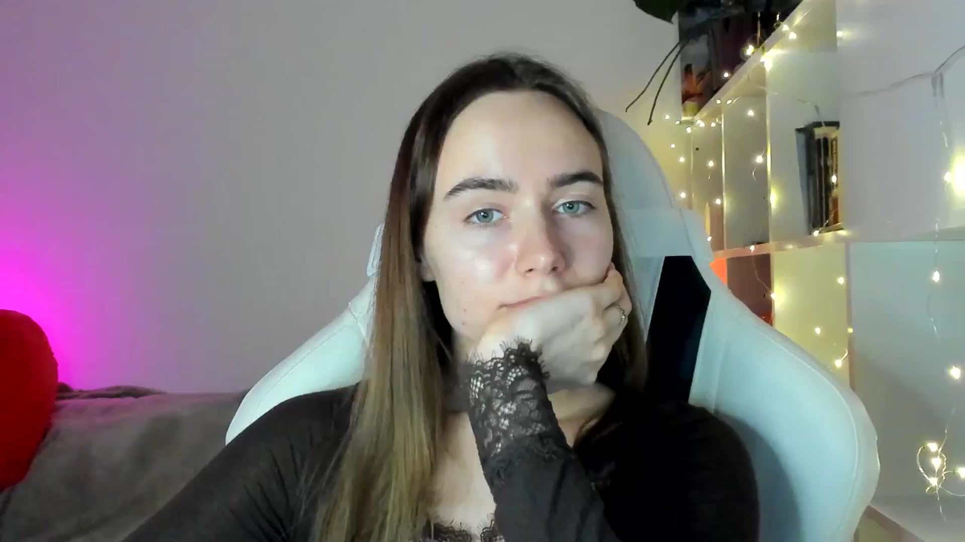 Gallery image thumbnail from OhAlisa's myfreecams stream on, 03/03/2026, 17:08 image 13 of 20