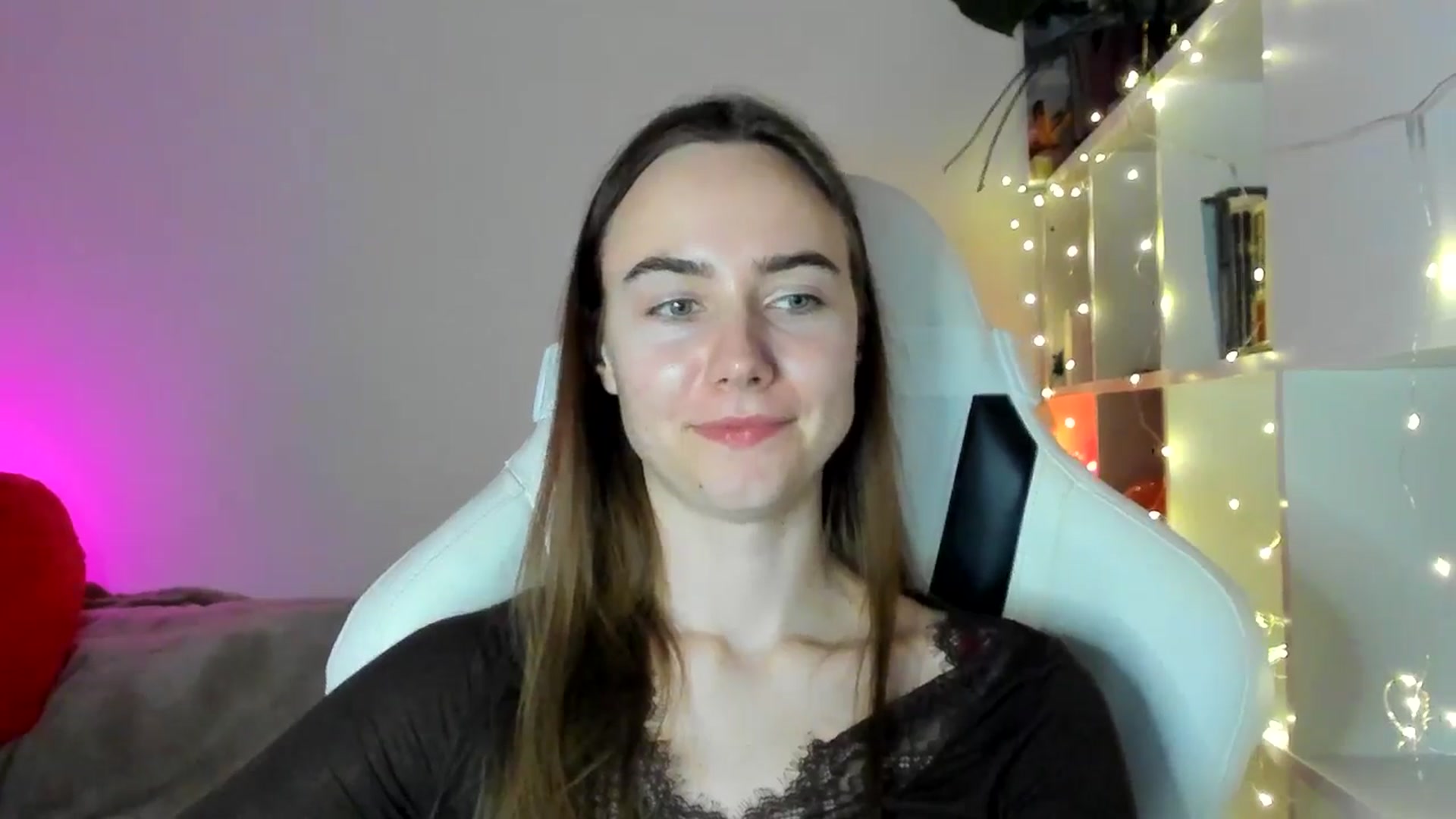 Gallery image thumbnail from OhAlisa's myfreecams stream on, 03/03/2026, 17:08 image 16 of 20