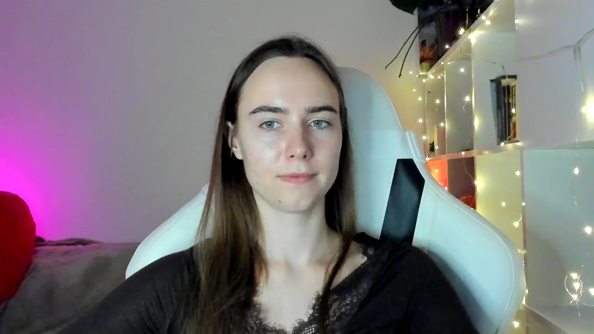 Gallery image thumbnail from OhAlisa's myfreecams stream on, 03/03/2026, 17:08 image 14 of 20