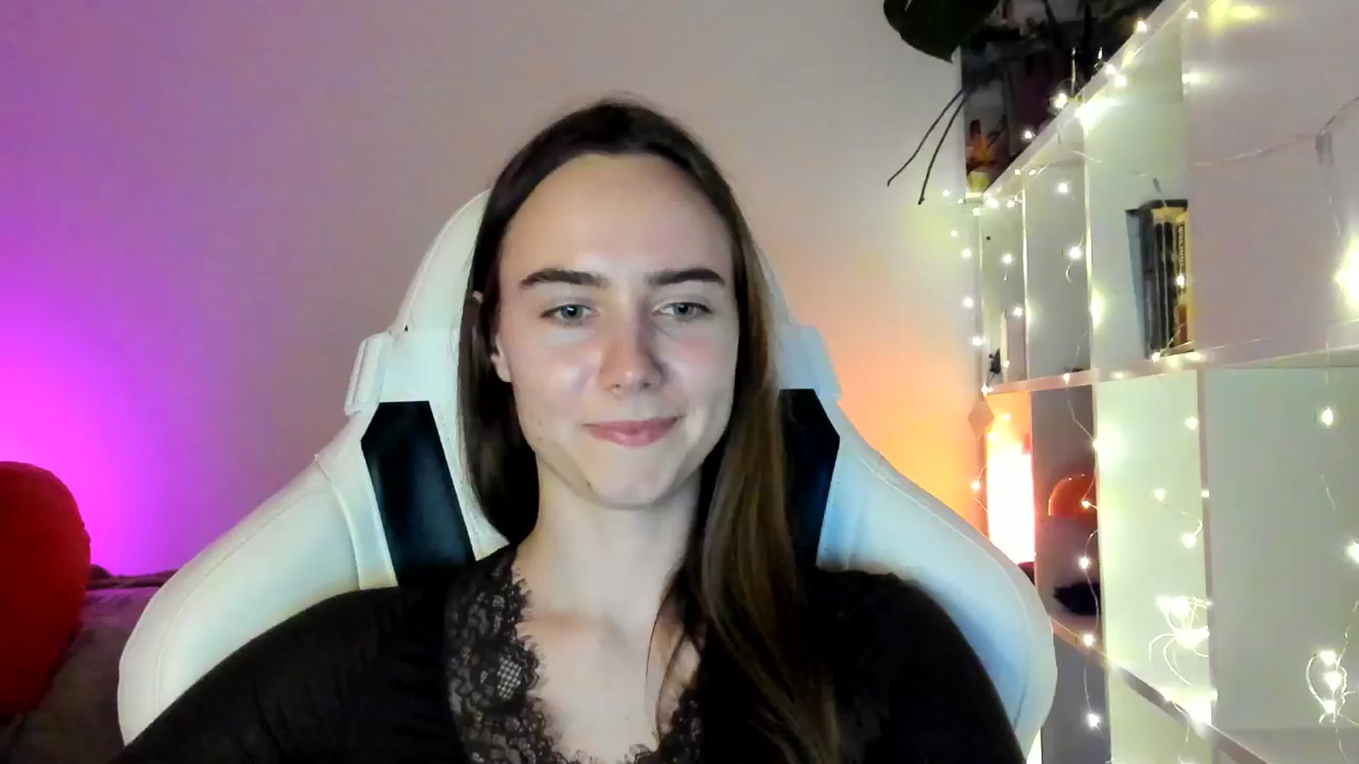 Gallery image thumbnail from OhAlisa's myfreecams stream on, 03/03/2026, 18:14 image 4 of 20